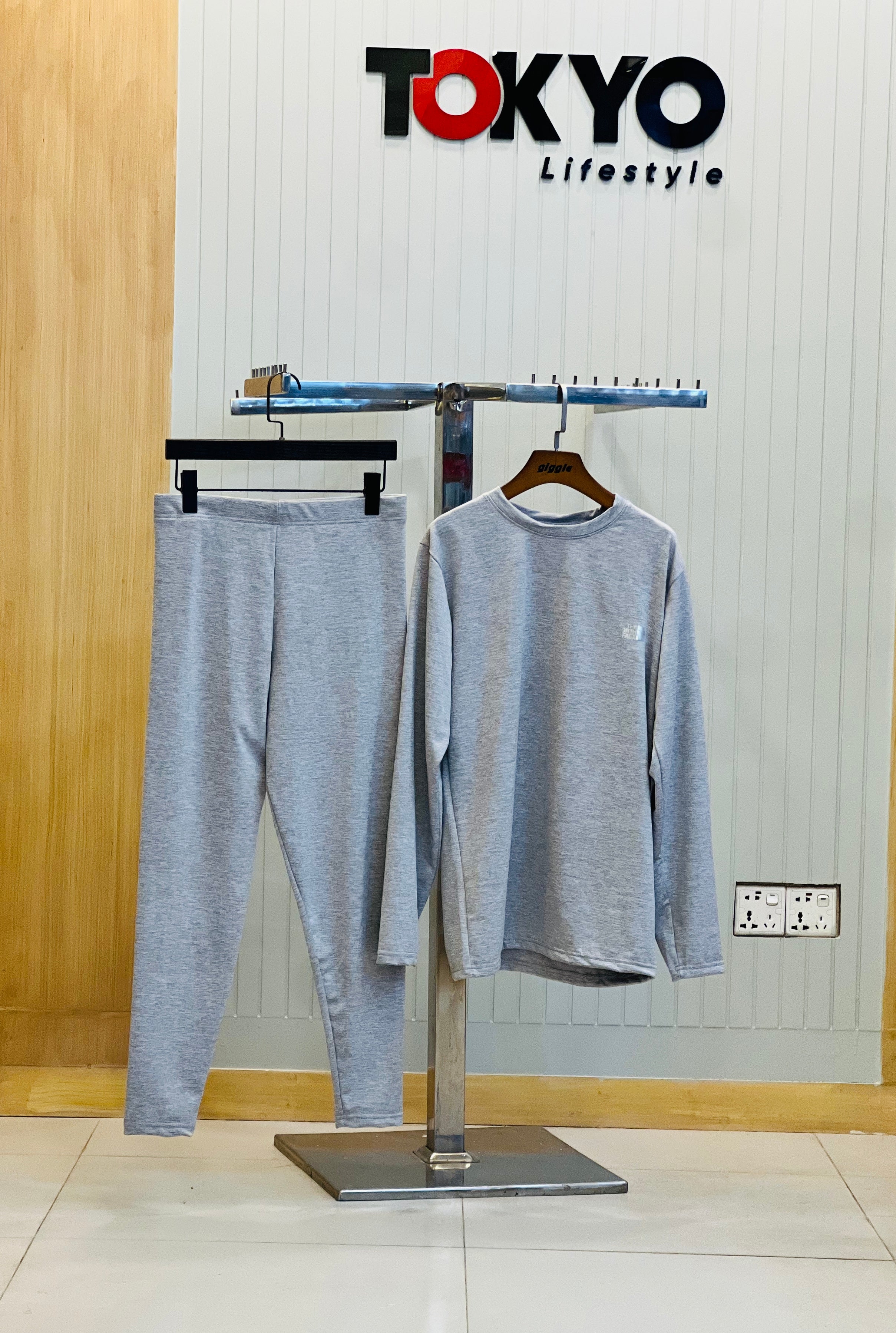 Premium Unisex Thermal Inner Set – Soft, Lightweight & Heat Retaining (Top & Bottom) 901