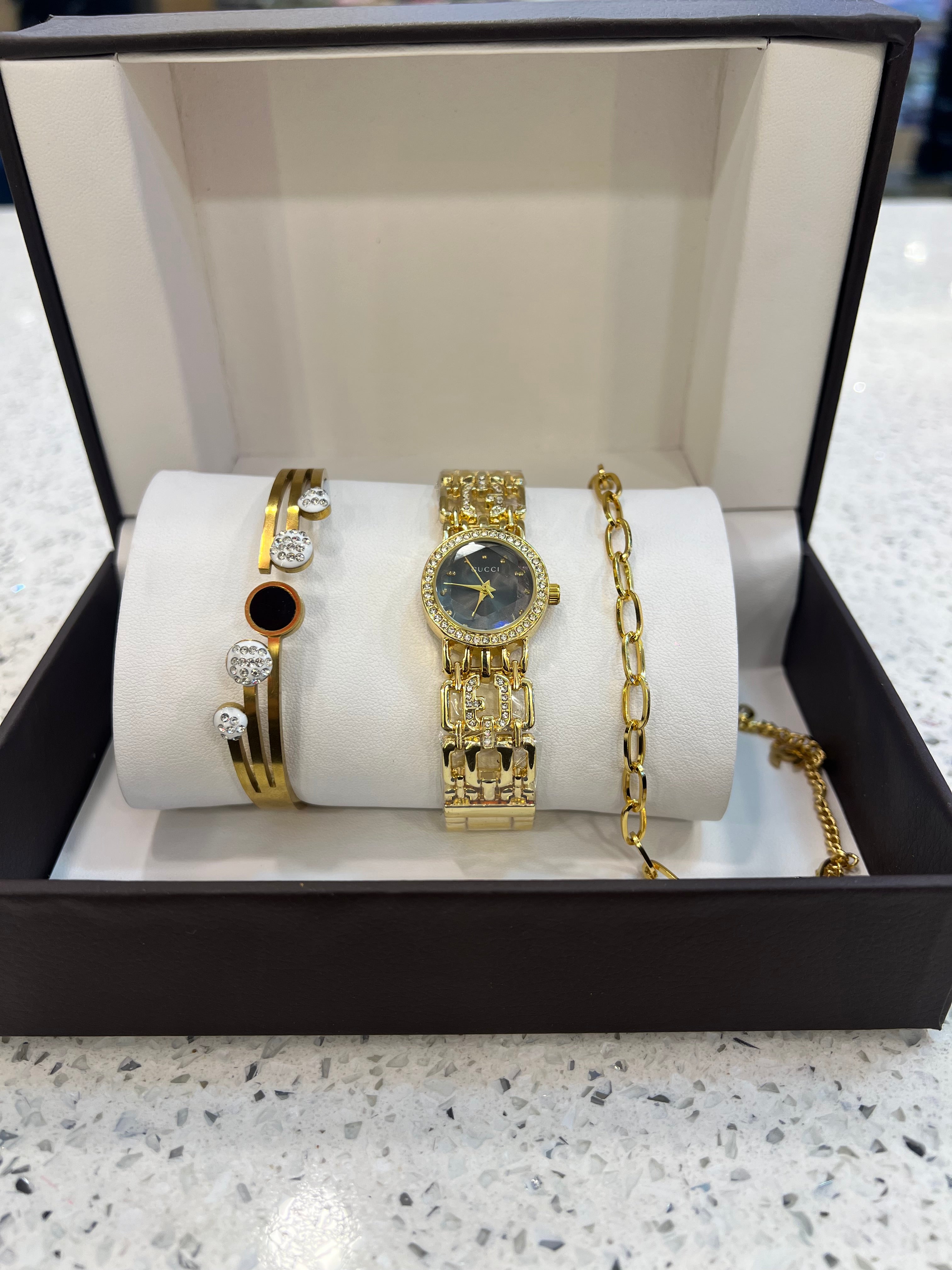 Luxury Gold Crystal Women’s Watch & Bracelet Gift Set BLKH41