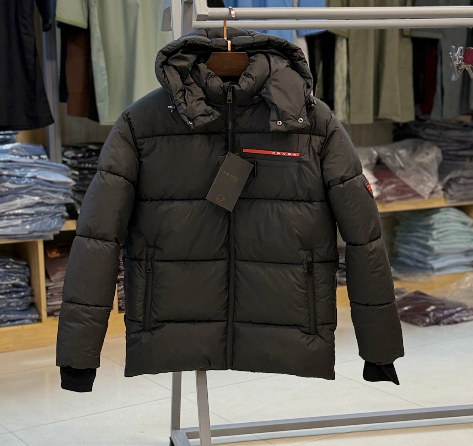 Men’s Hooded Puffer Jacket with Zip Pockets Black