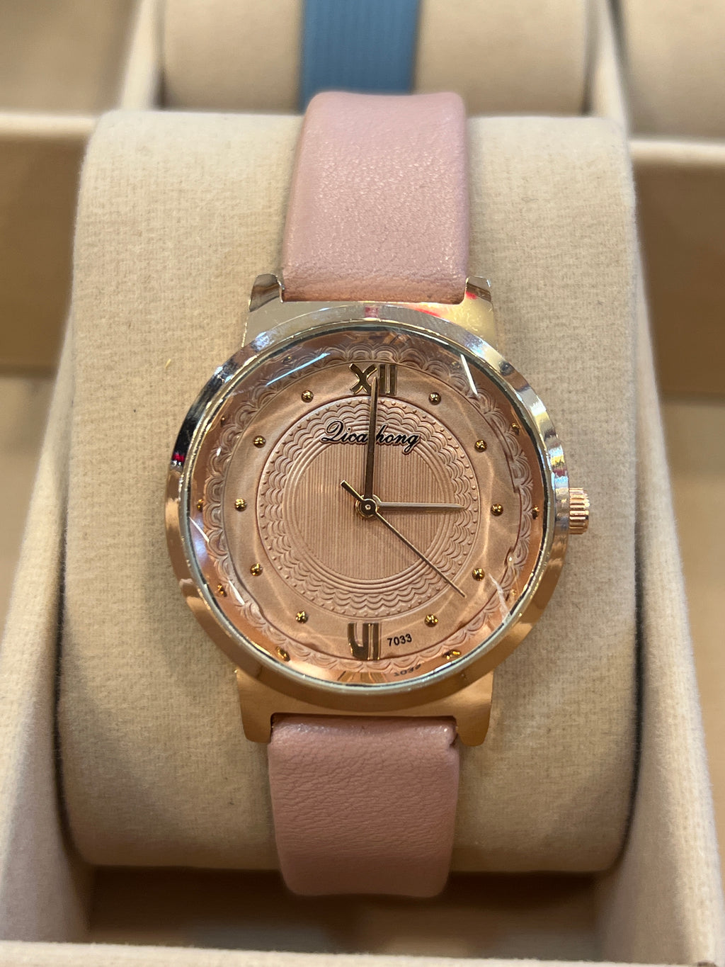 Luxury Women’s Watch LWW 913 pink