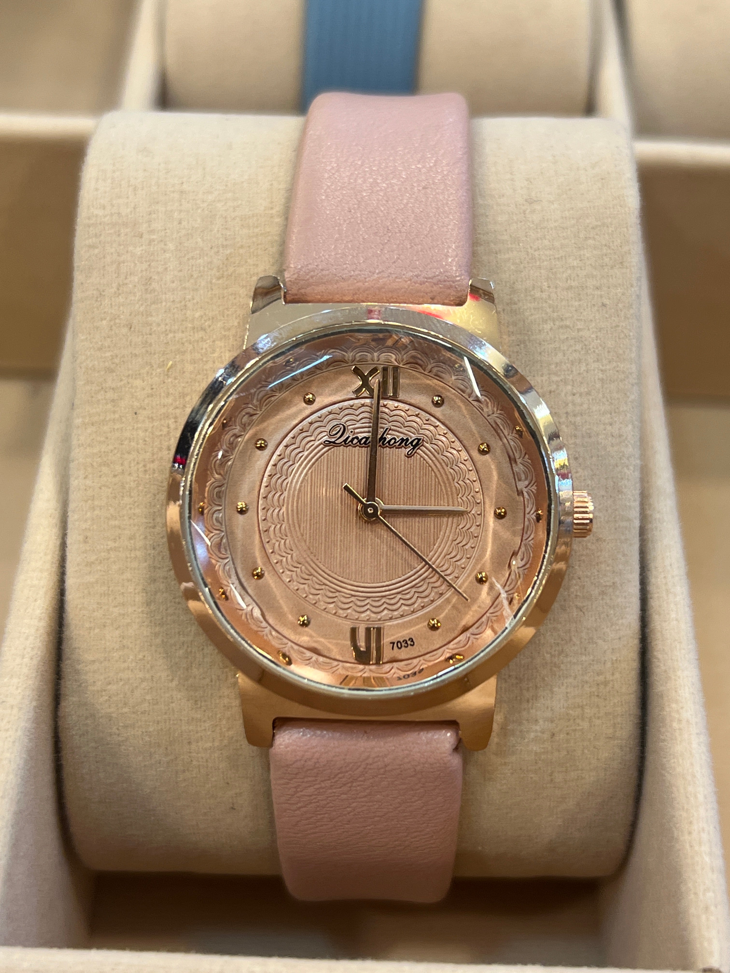 Luxury Women’s Watch LWW 913 pink