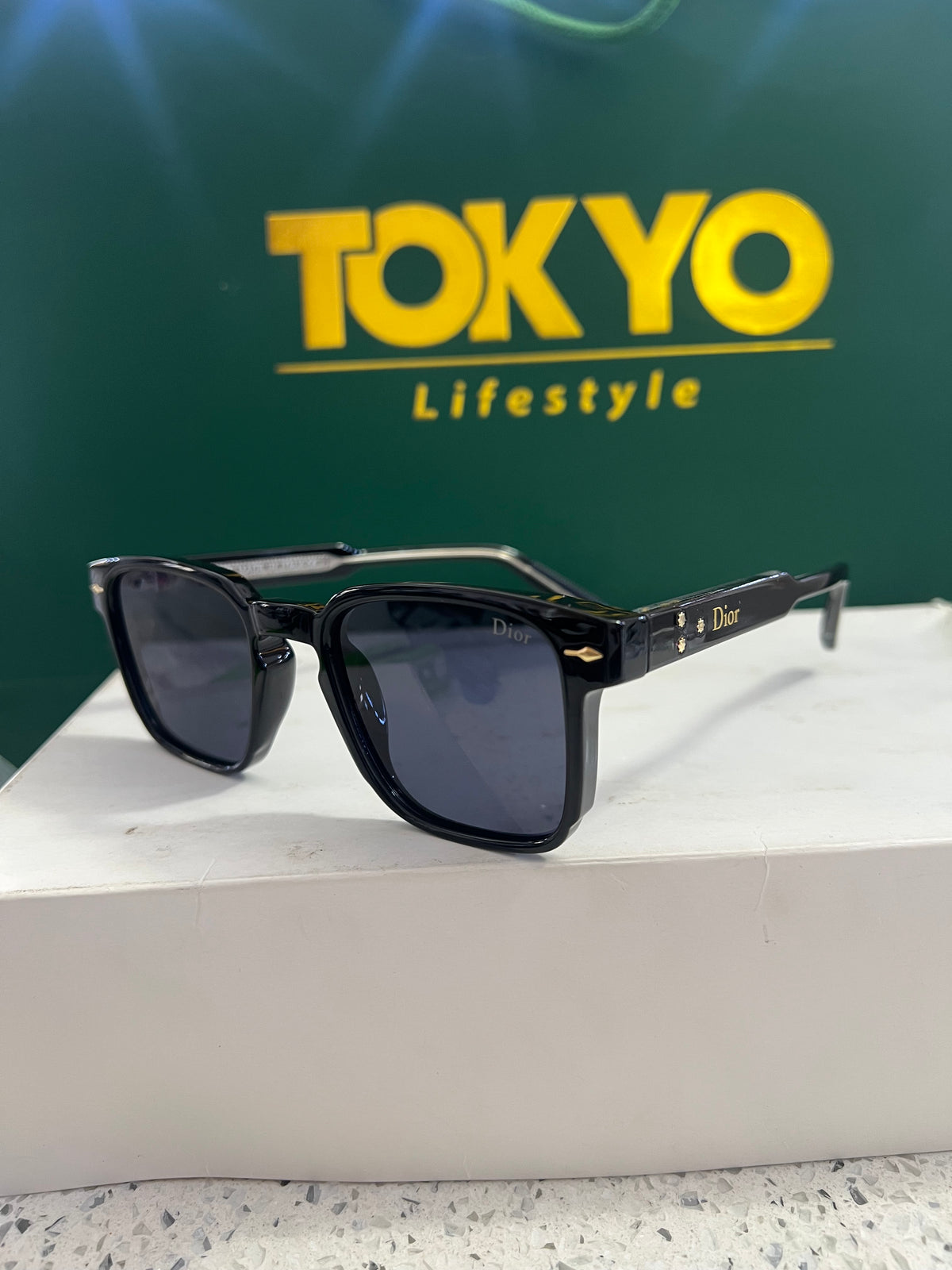 Premium Black Square Sunglasses – SG108
