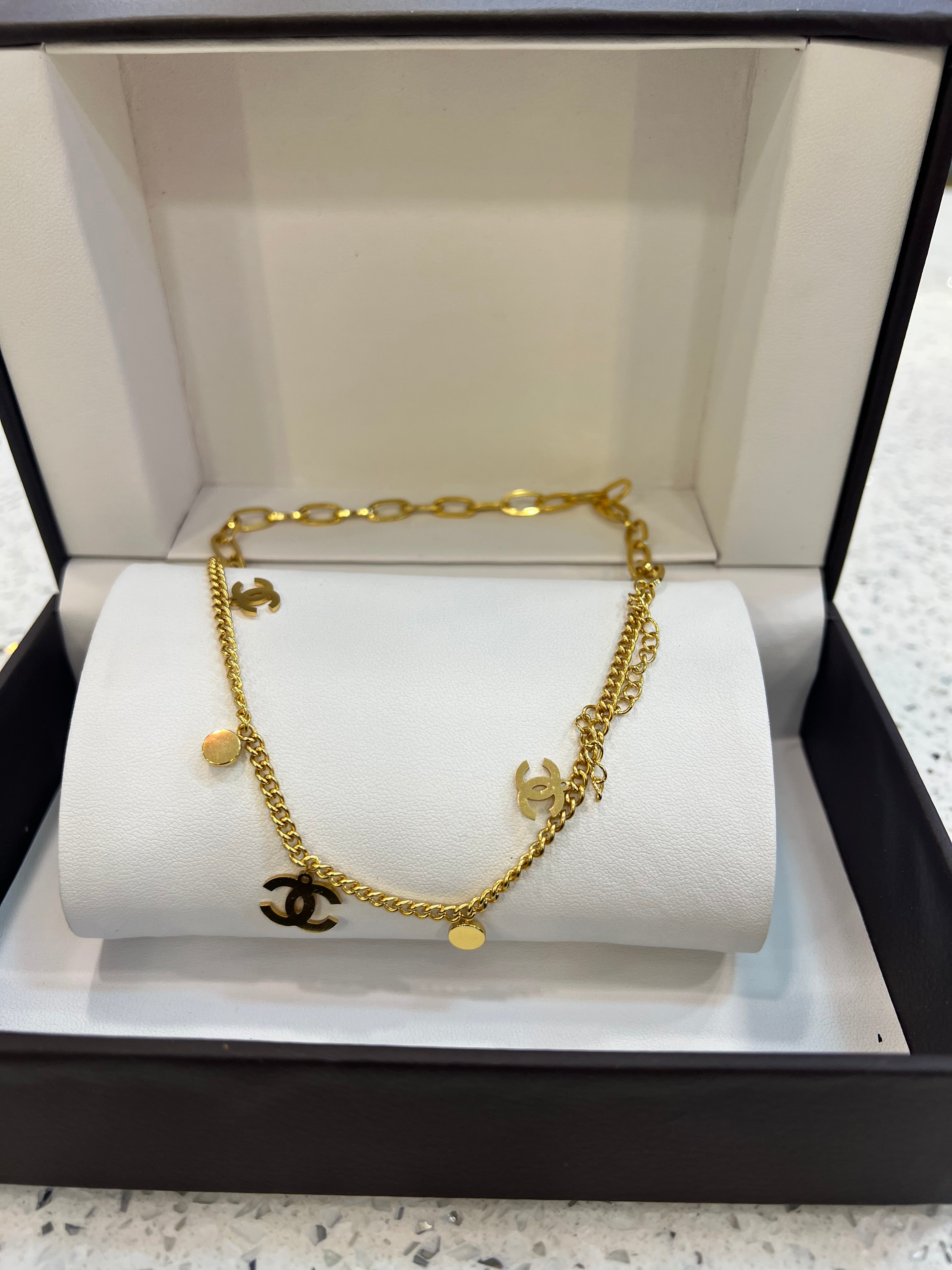 Luxury Gold Crystal Women’s Watch & Bracelet Gift Set BLKH41