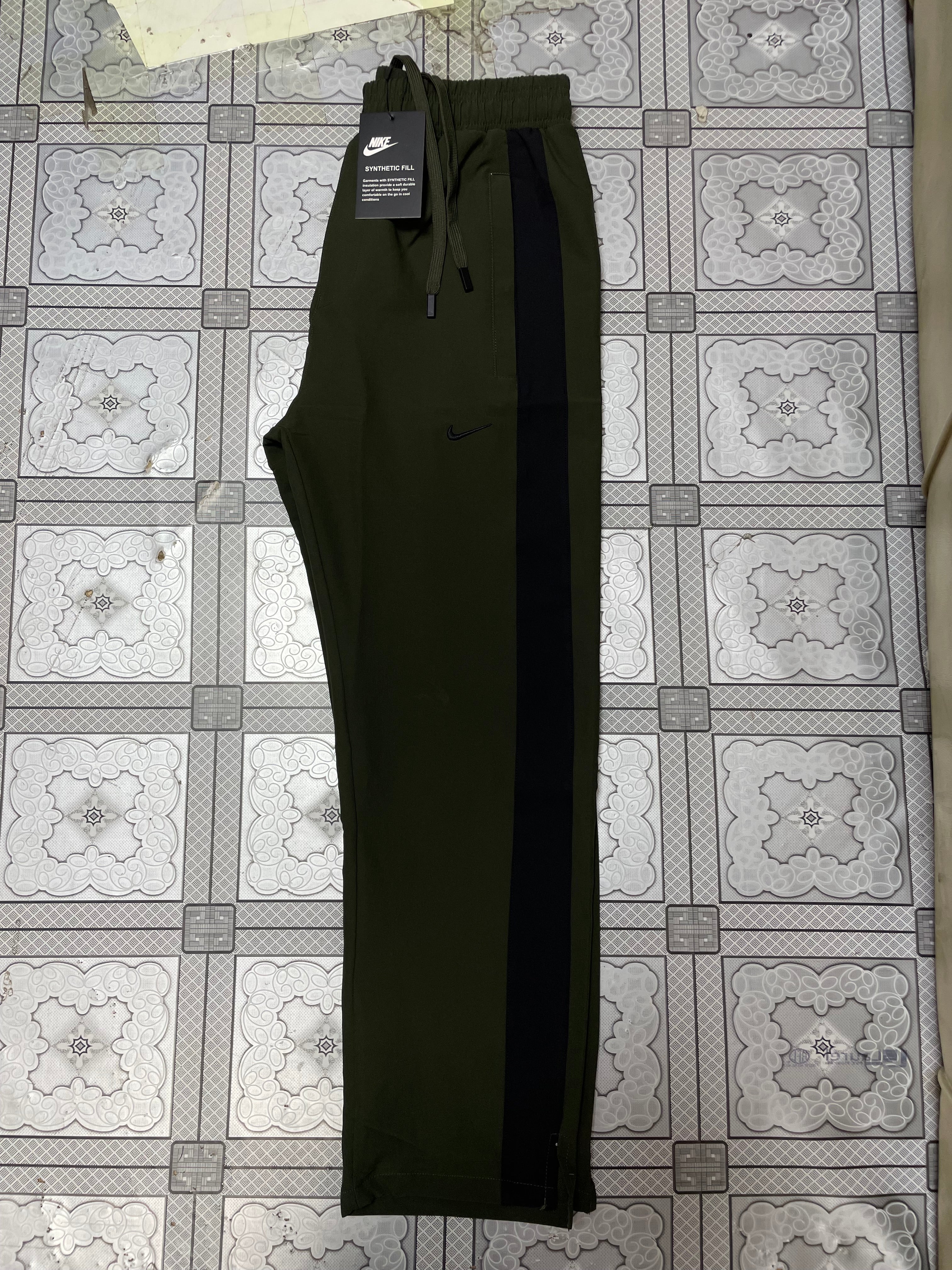 Performance Side-Stripe Sports Track Pants NKTP Olive