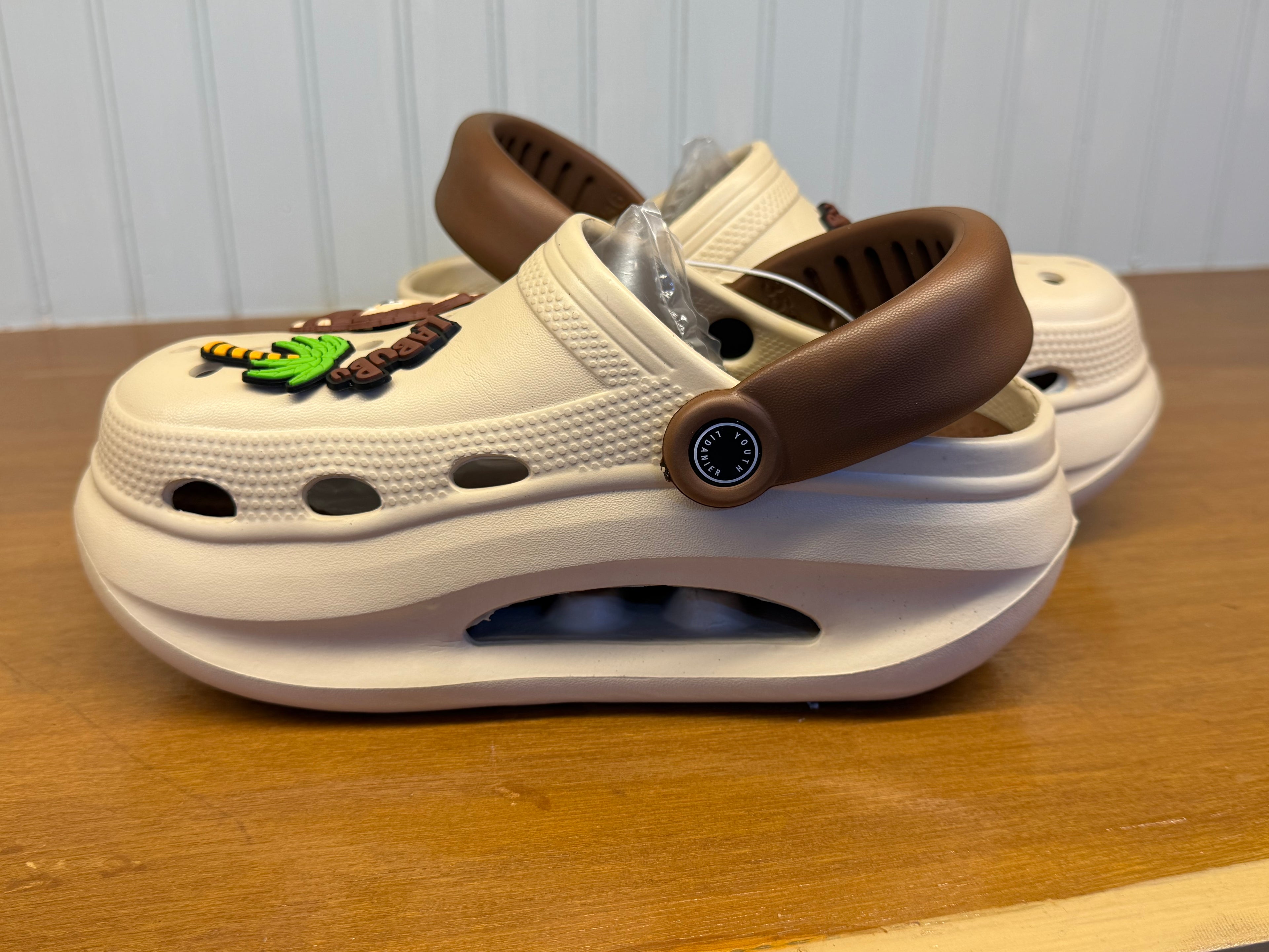 Cute Cartoon Ladies Crocs Sandal Imported-S102