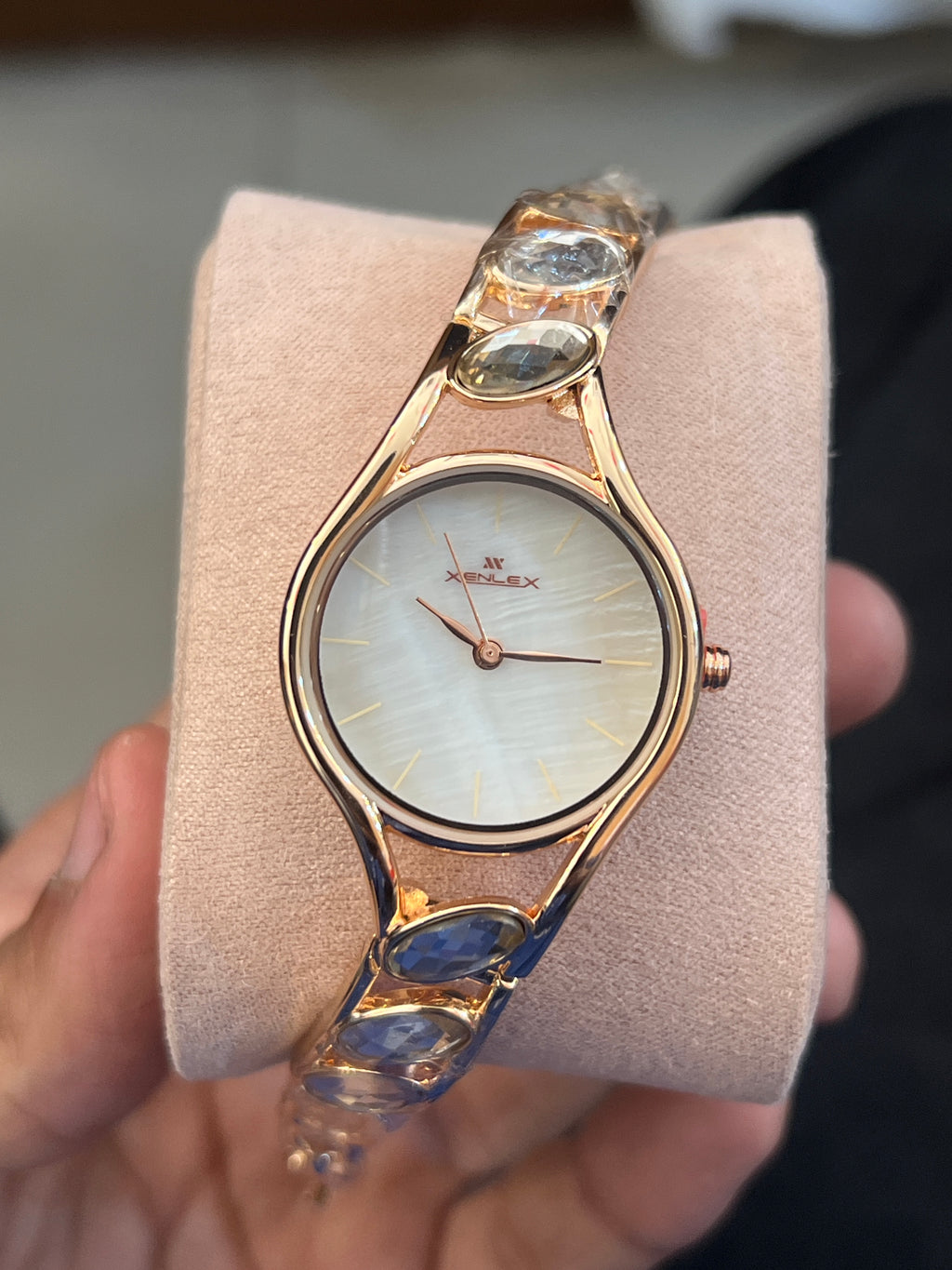 LW51 XENLEX Elegant  Dial Stone Bracelet Ladies Watch