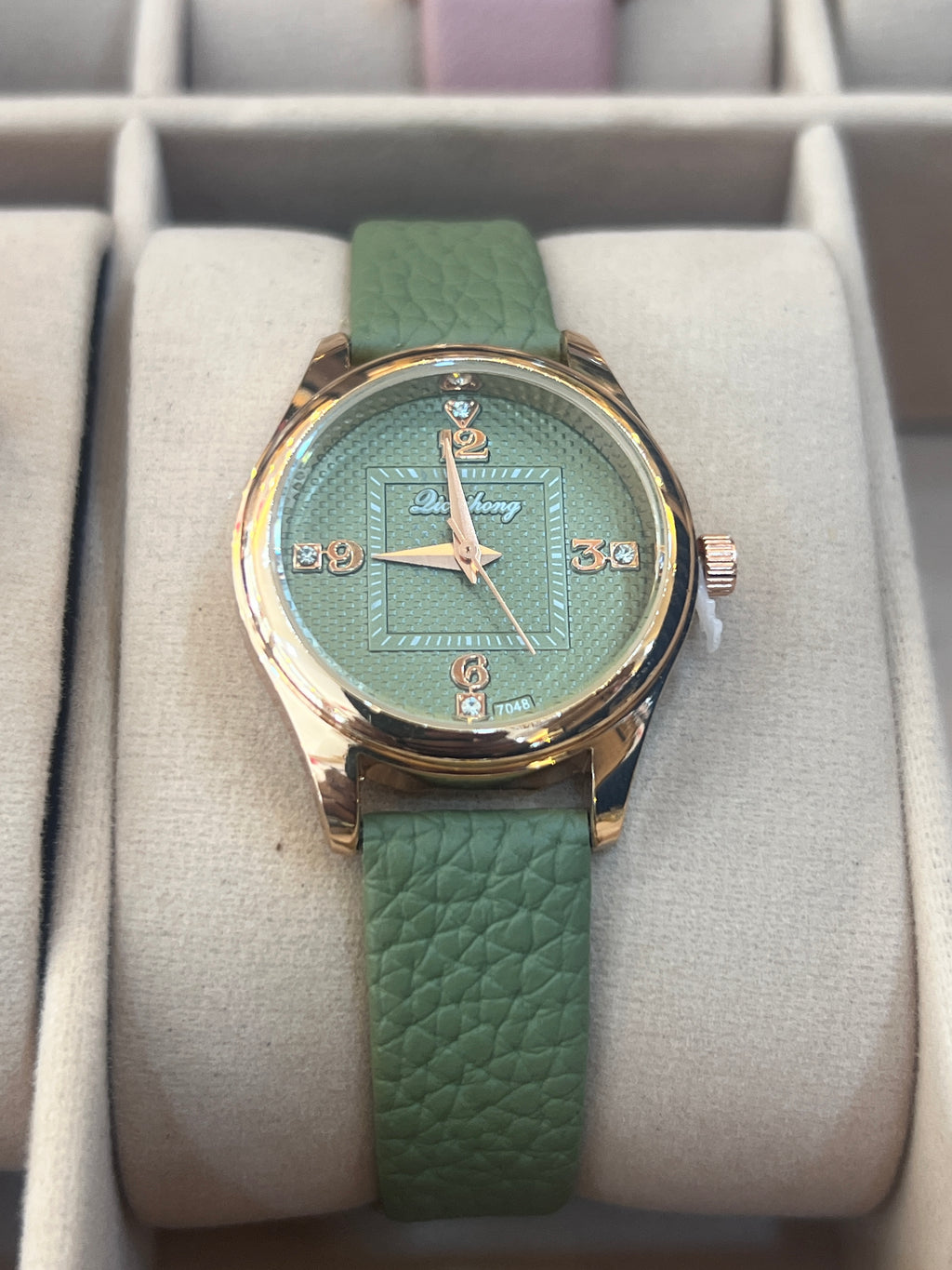 Luxury Women’s Watch LWW 921 green