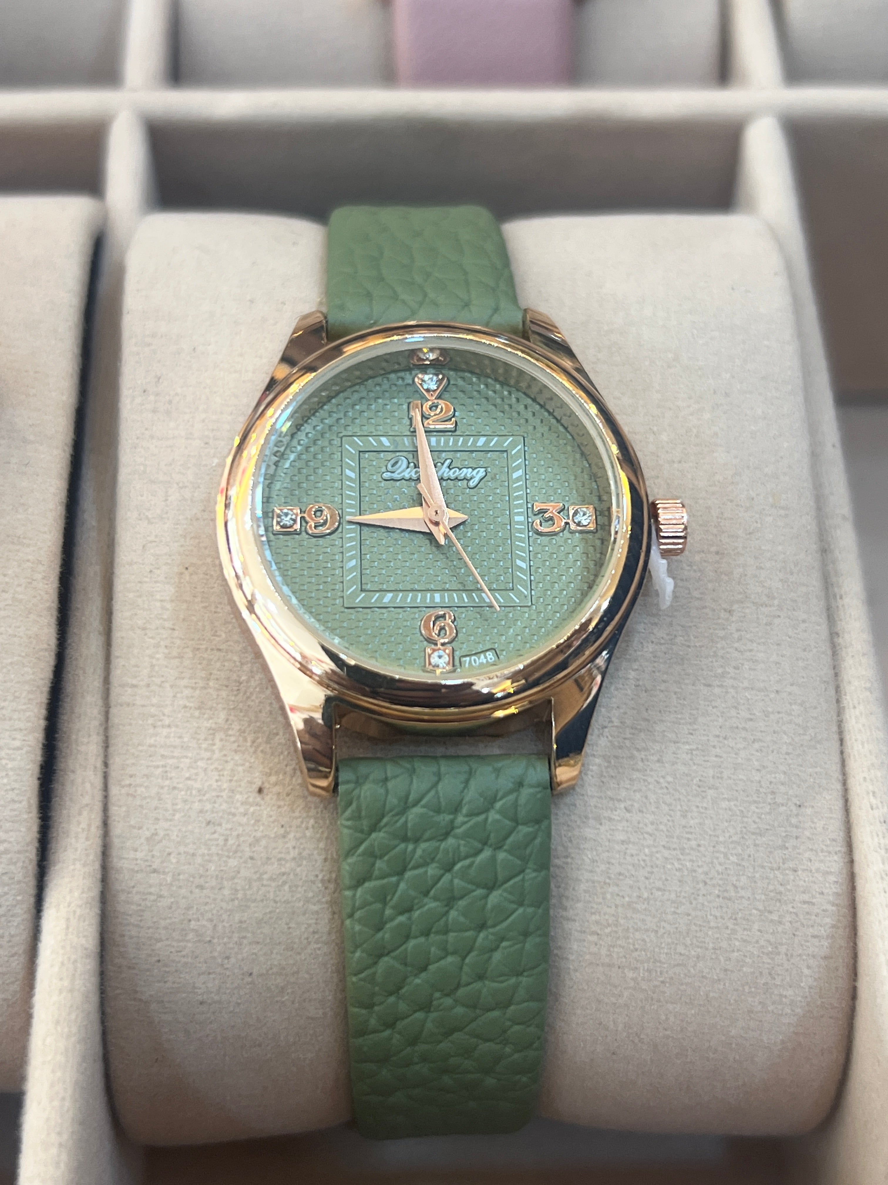 Luxury Women’s Watch LWW 921 green