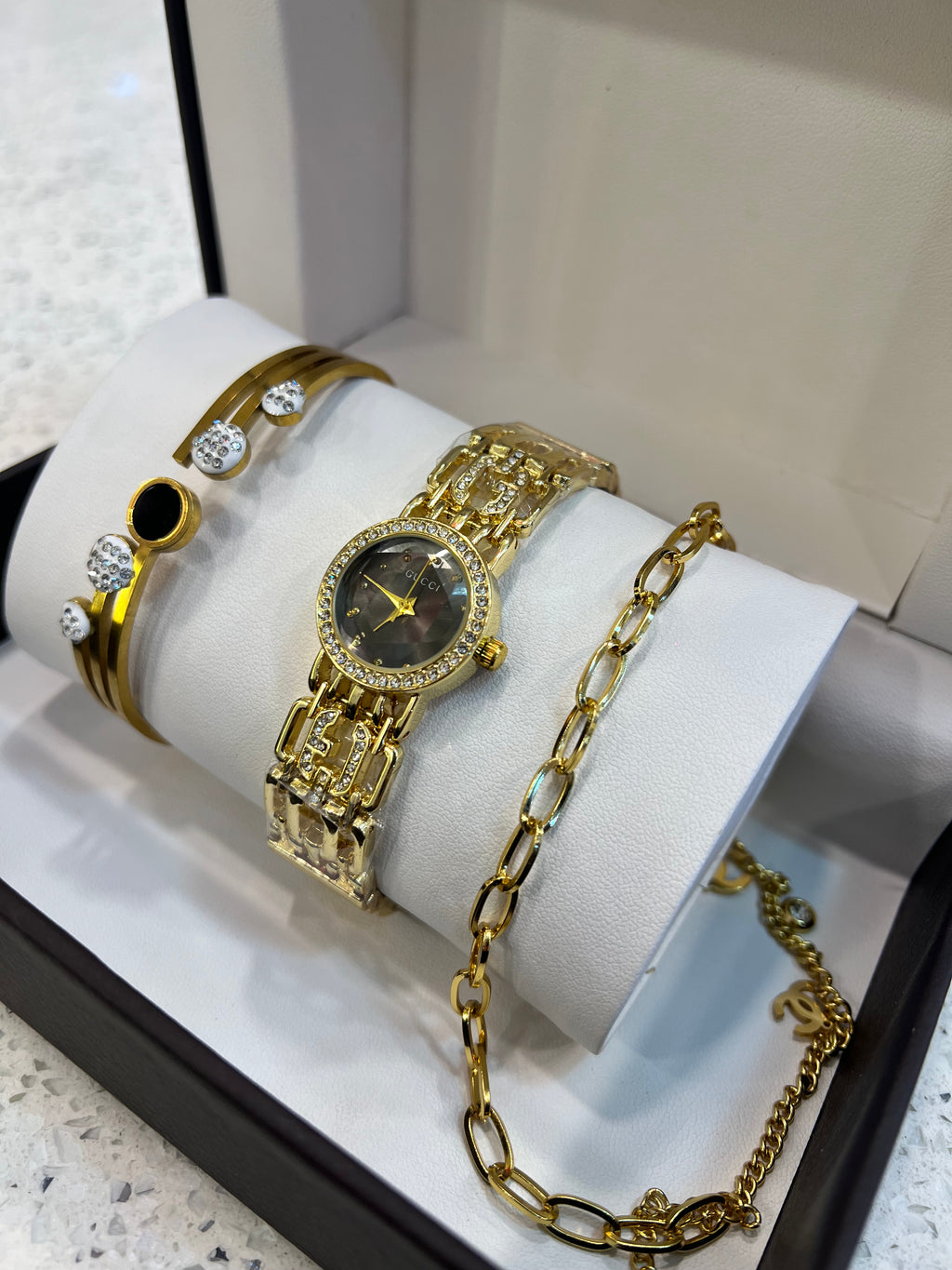 Luxury Gold Crystal Women’s Watch & Bracelet Gift Set BLKH41