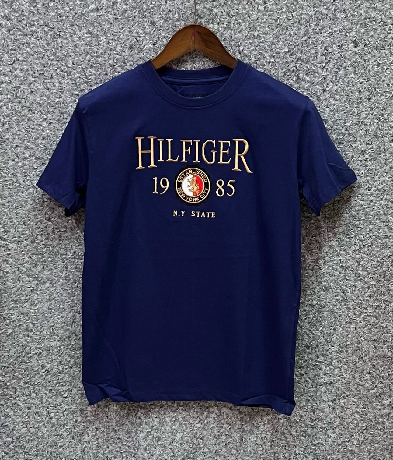 Premium Embroidery Tshirt TMET 1985 Navy .