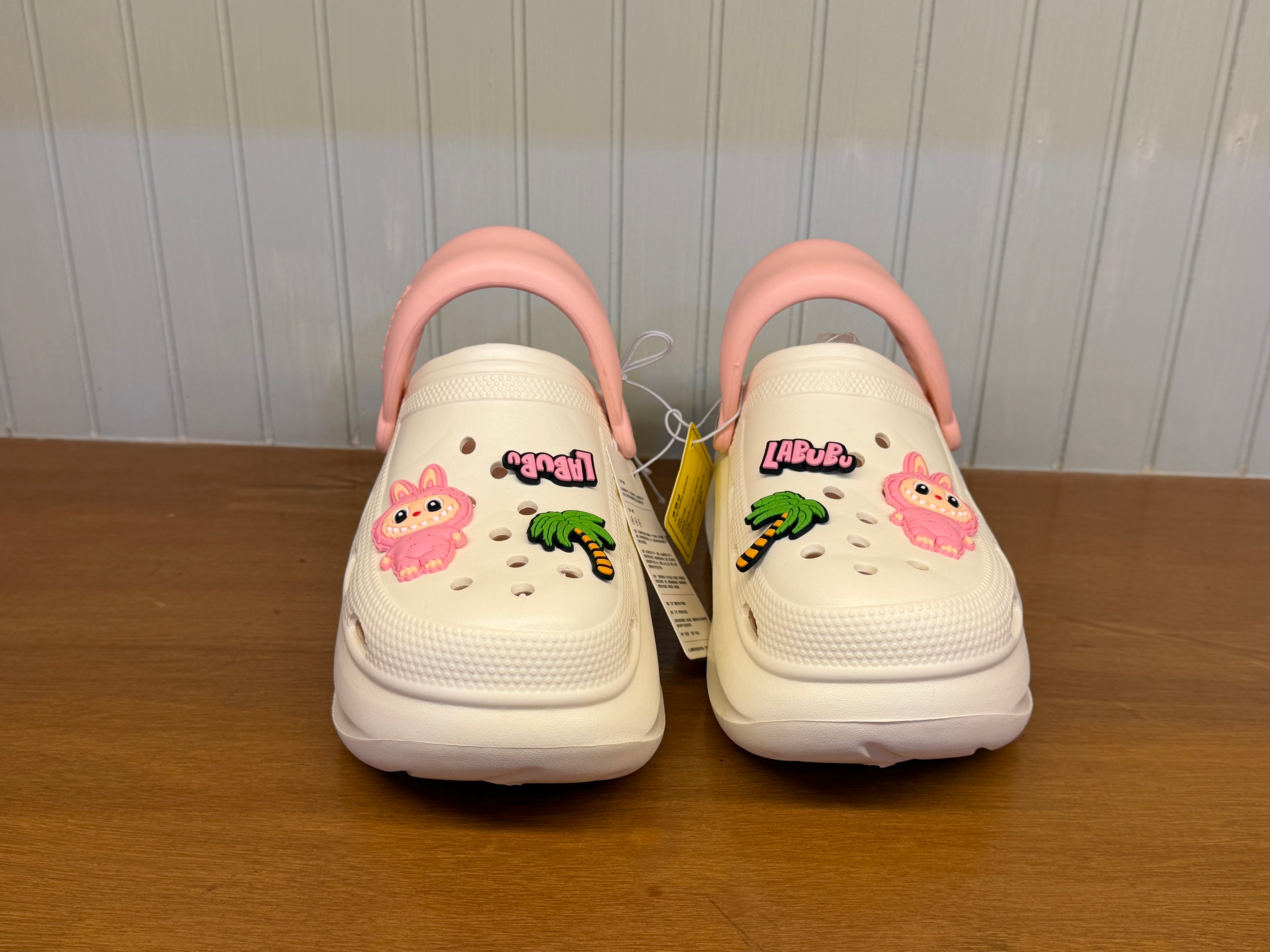 Cute Cartoon Ladies Crocs Sandal
Imported-S101