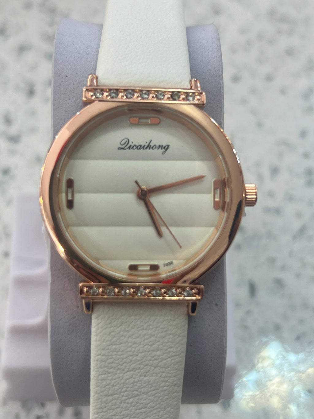 LW67 Dicaikong Rose Gold Crystal Bezel Strap Watch