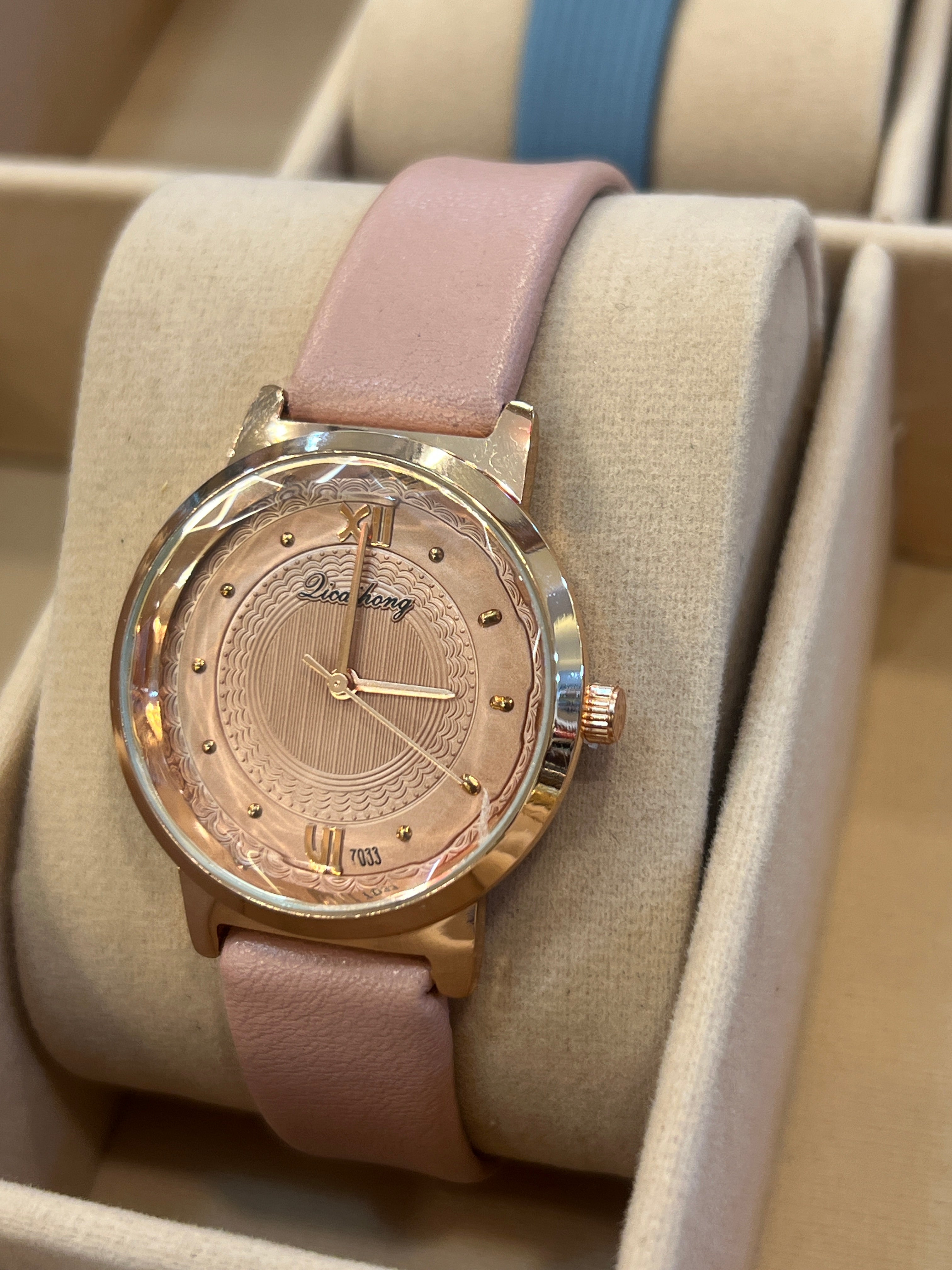 Luxury Women’s Watch LWW 913 pink