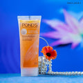 Pond’s Nourishing Facial Scrub