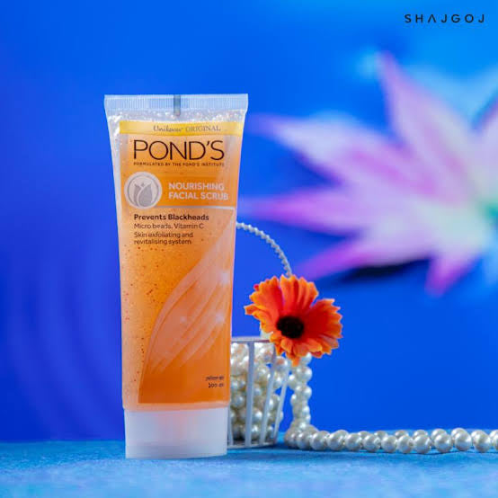 Pond’s Nourishing Facial Scrub