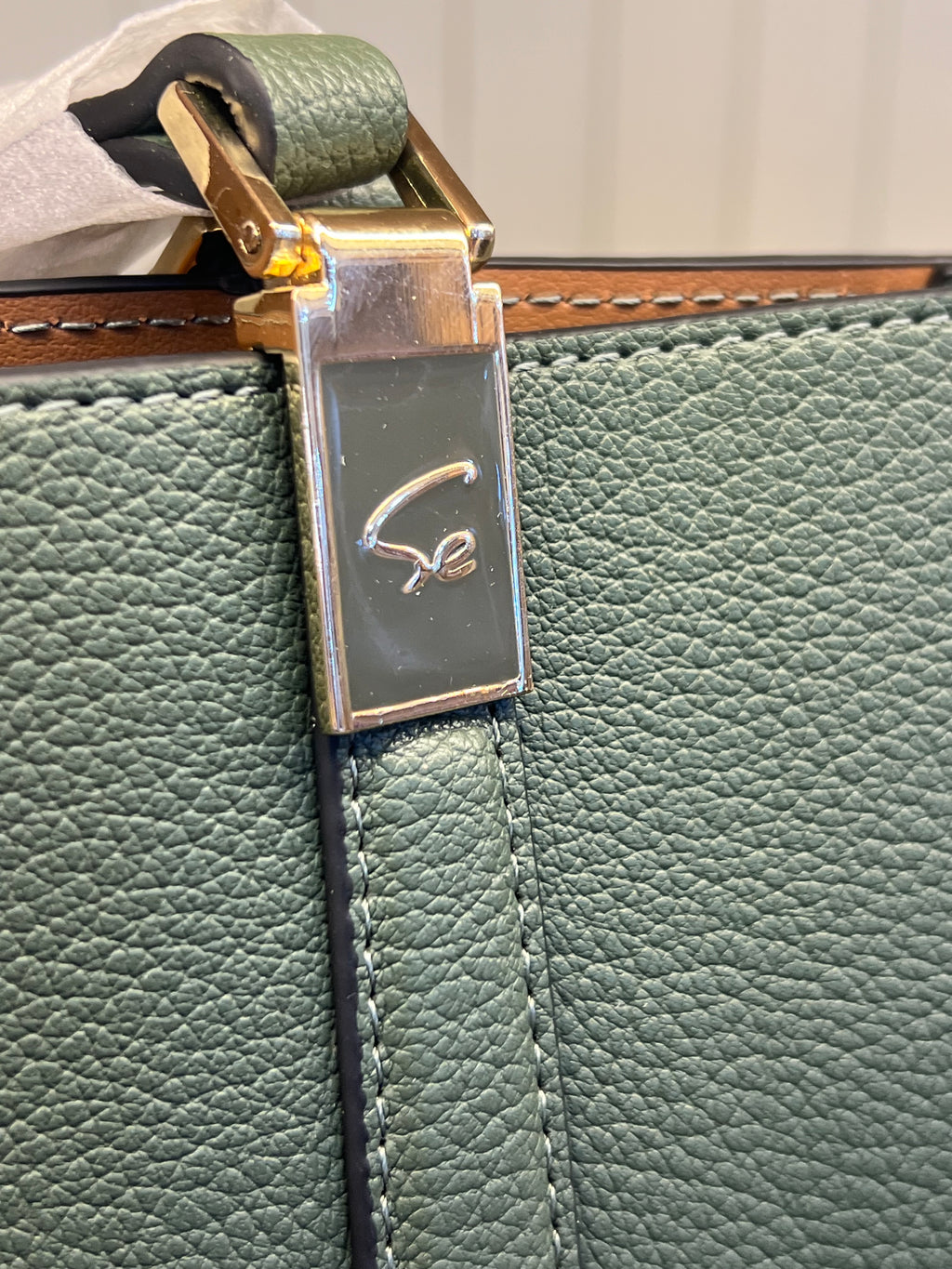 Classic Pebbled Essential Tote