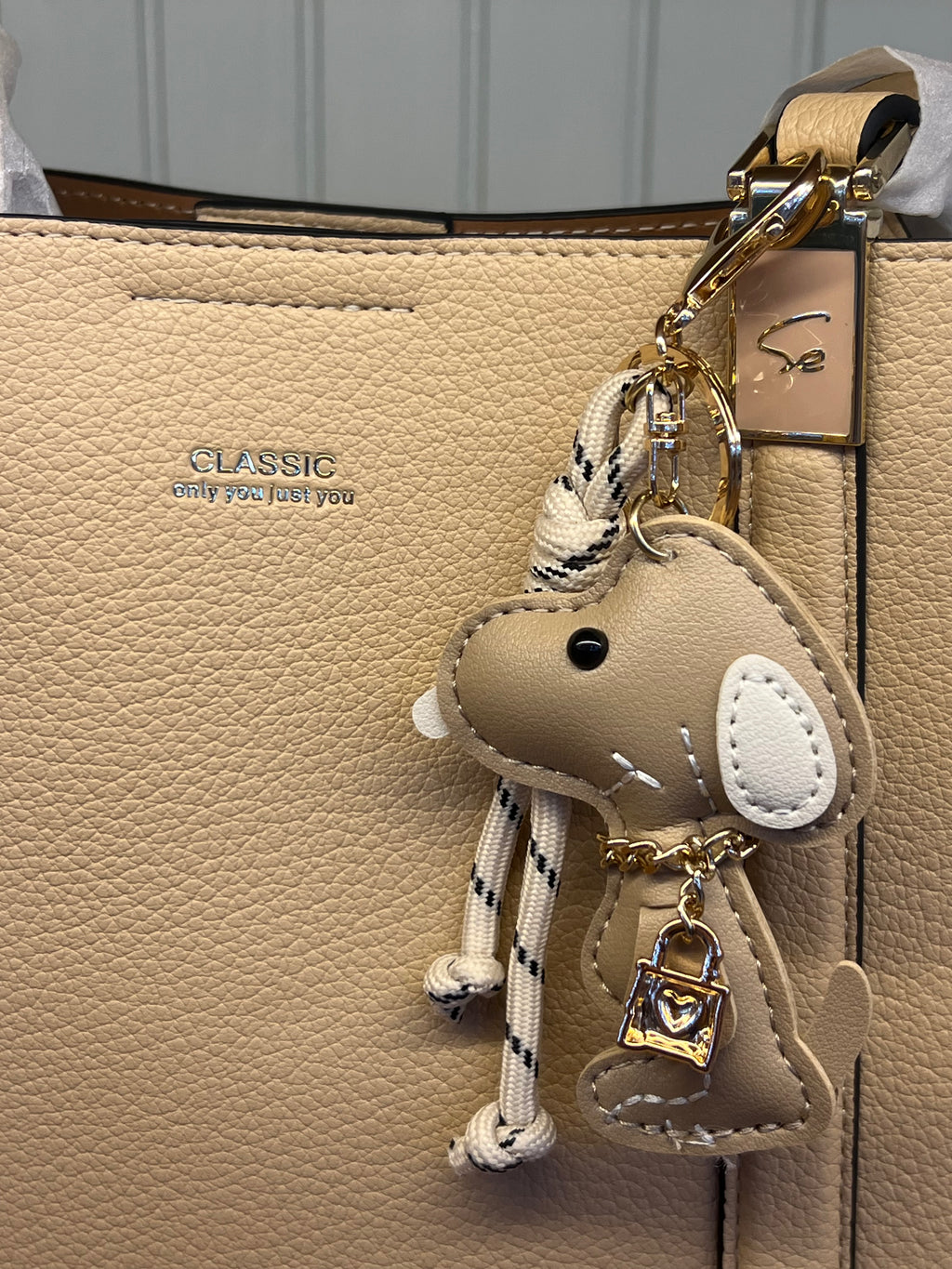 Classic Pebbled Essential Tote