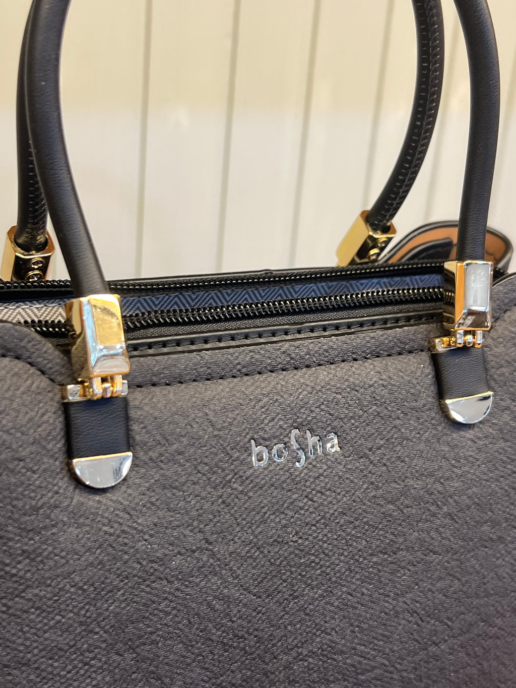Women’s Structured Handbag with Detachable Shoulder Strap