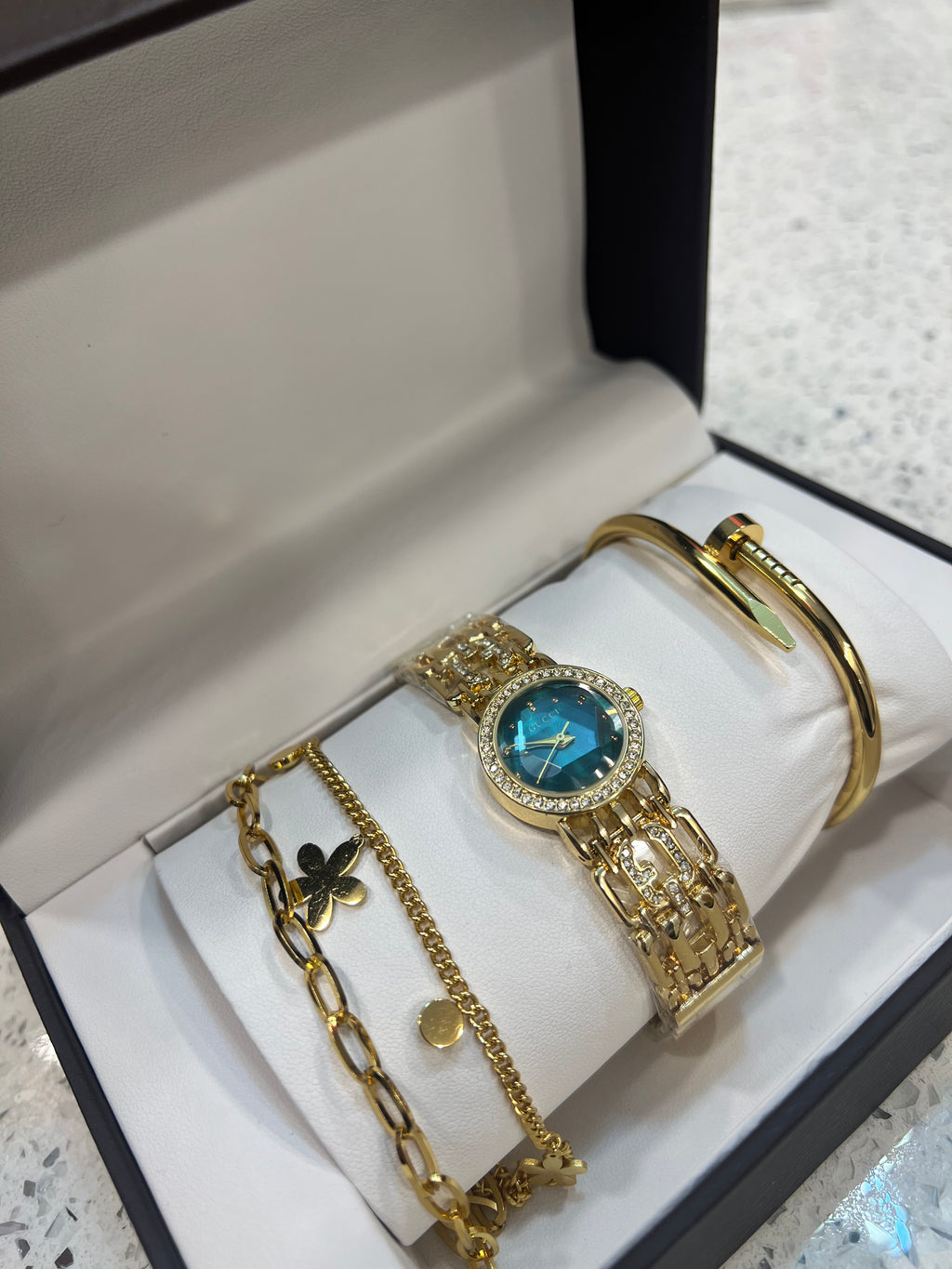 Luxury Gold Crystal Women’s Watch & Bracelet Gift Set BLKH42