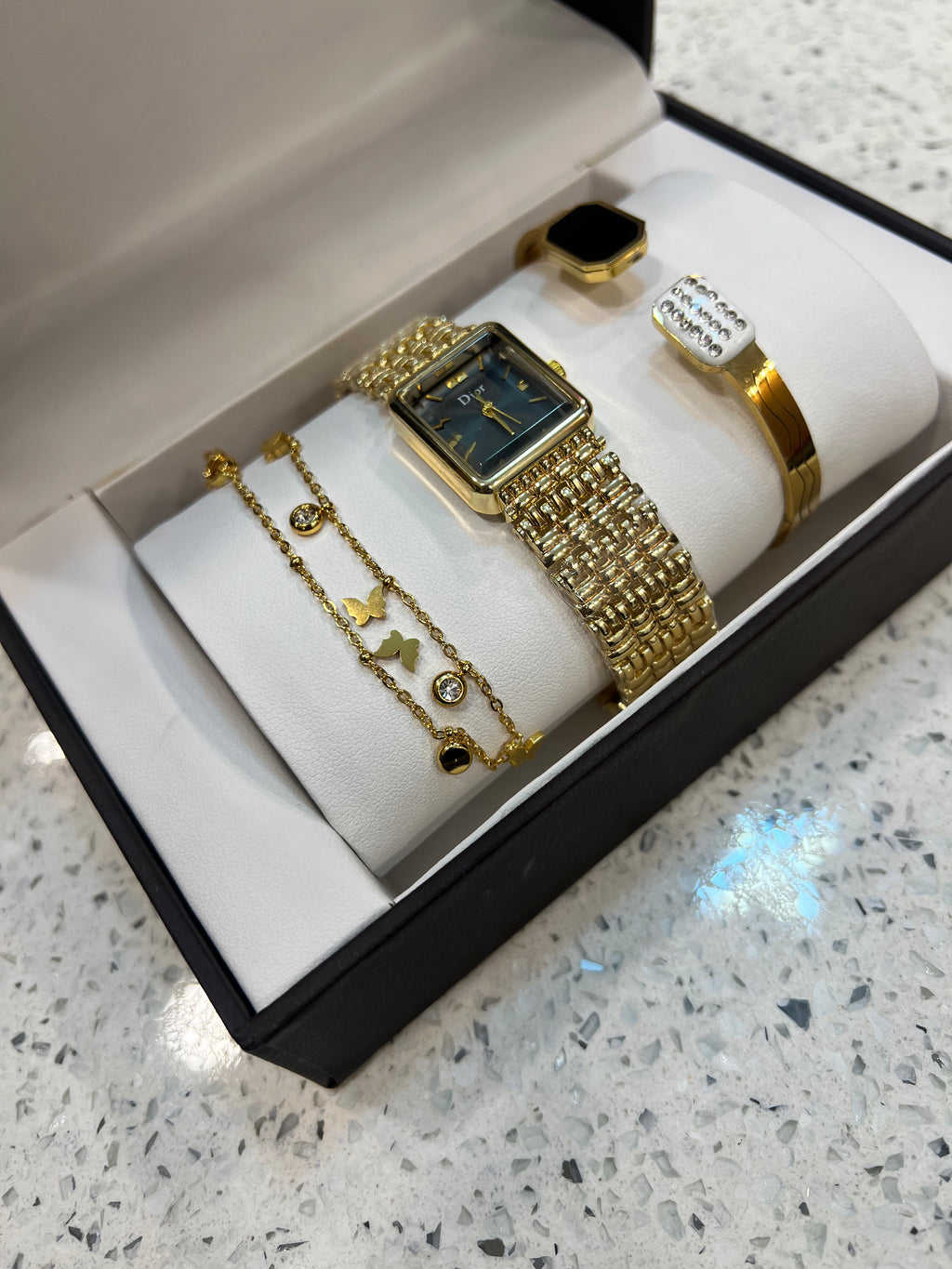 Luxury Gold Crystal Women’s Watch & Bracelet Gift Set BLKH44