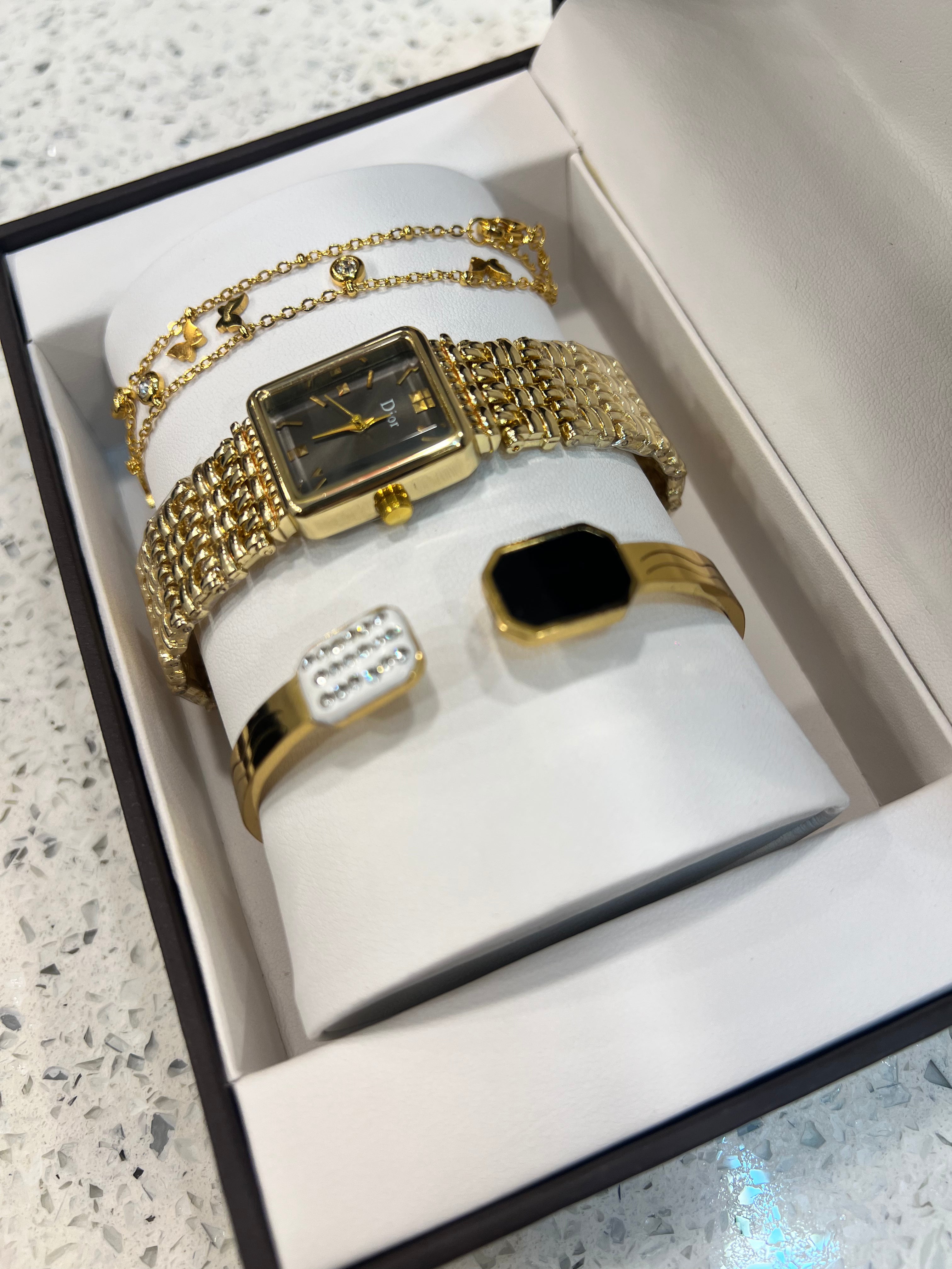Luxury Gold Crystal Women’s Watch & Bracelet Gift Set BLKH44