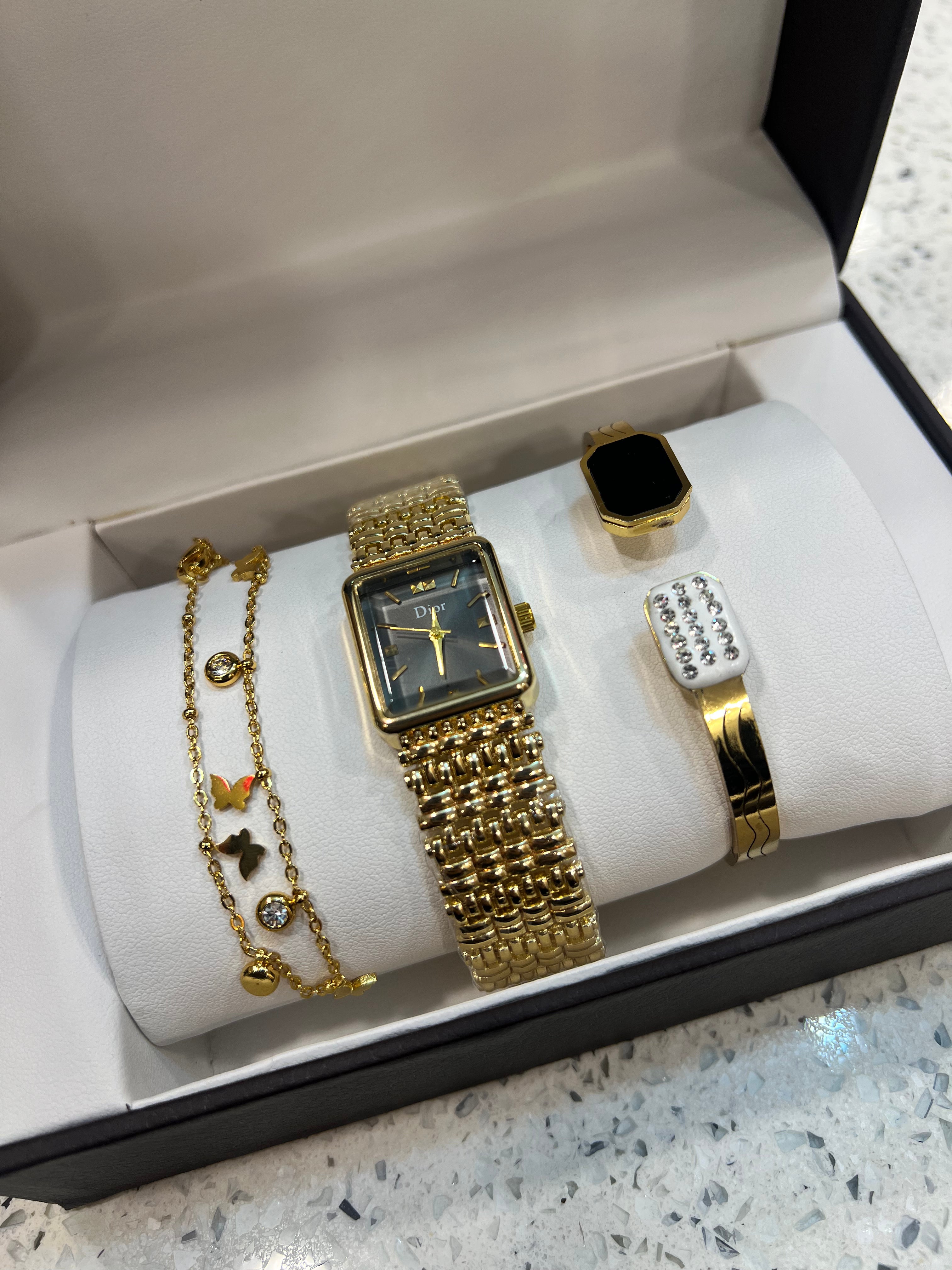 Luxury Gold Crystal Women’s Watch & Bracelet Gift Set BLKH44