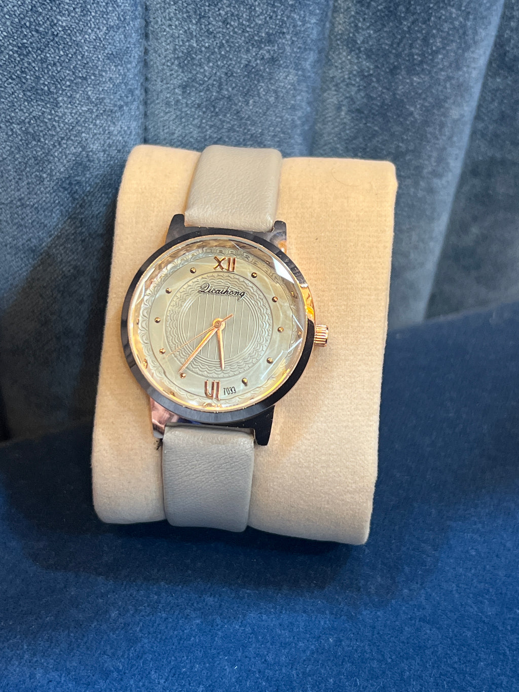Luxury Women’s Watch LWW 914 off white