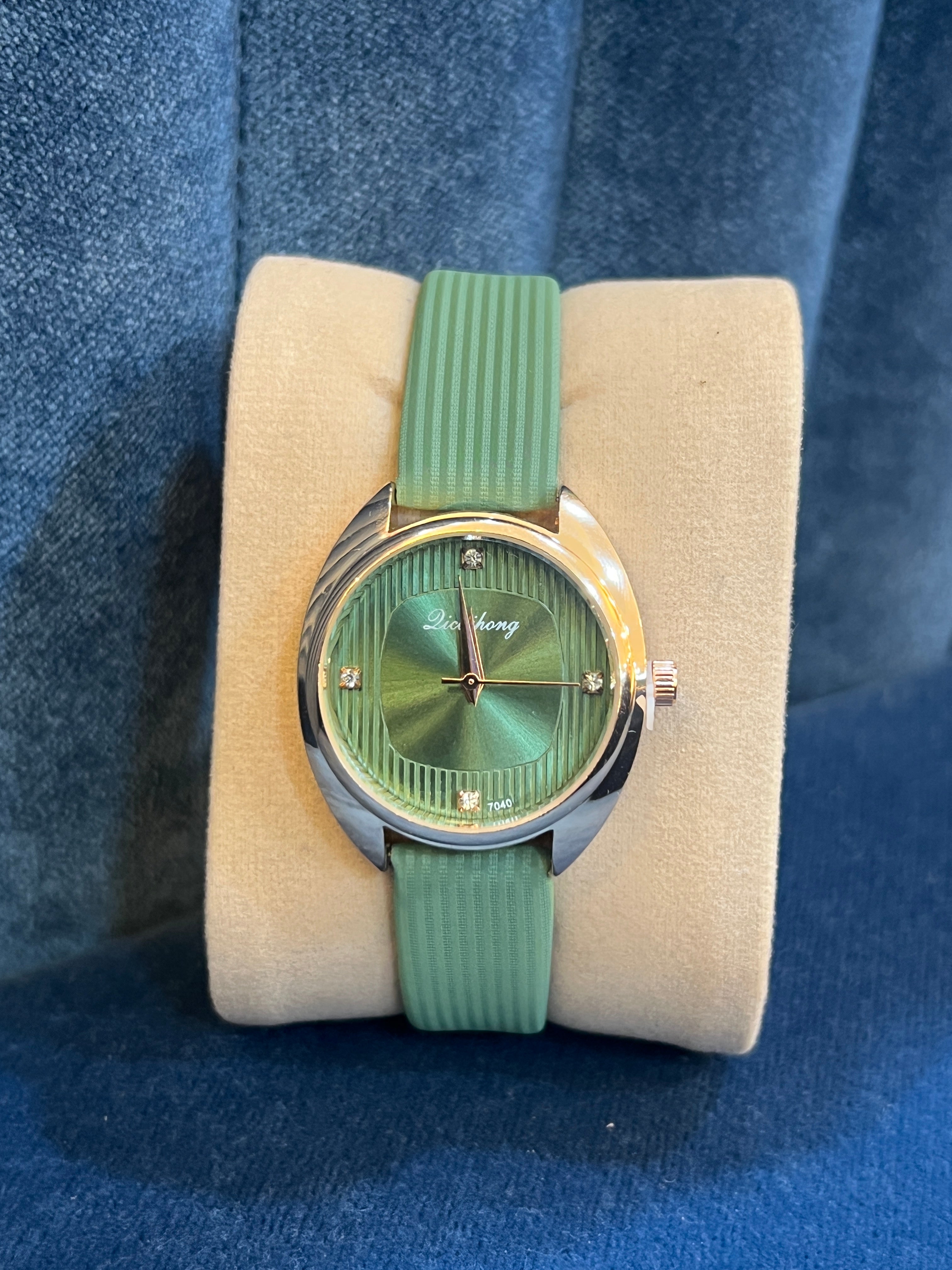 Luxury Women’s Watch LWW 916 green