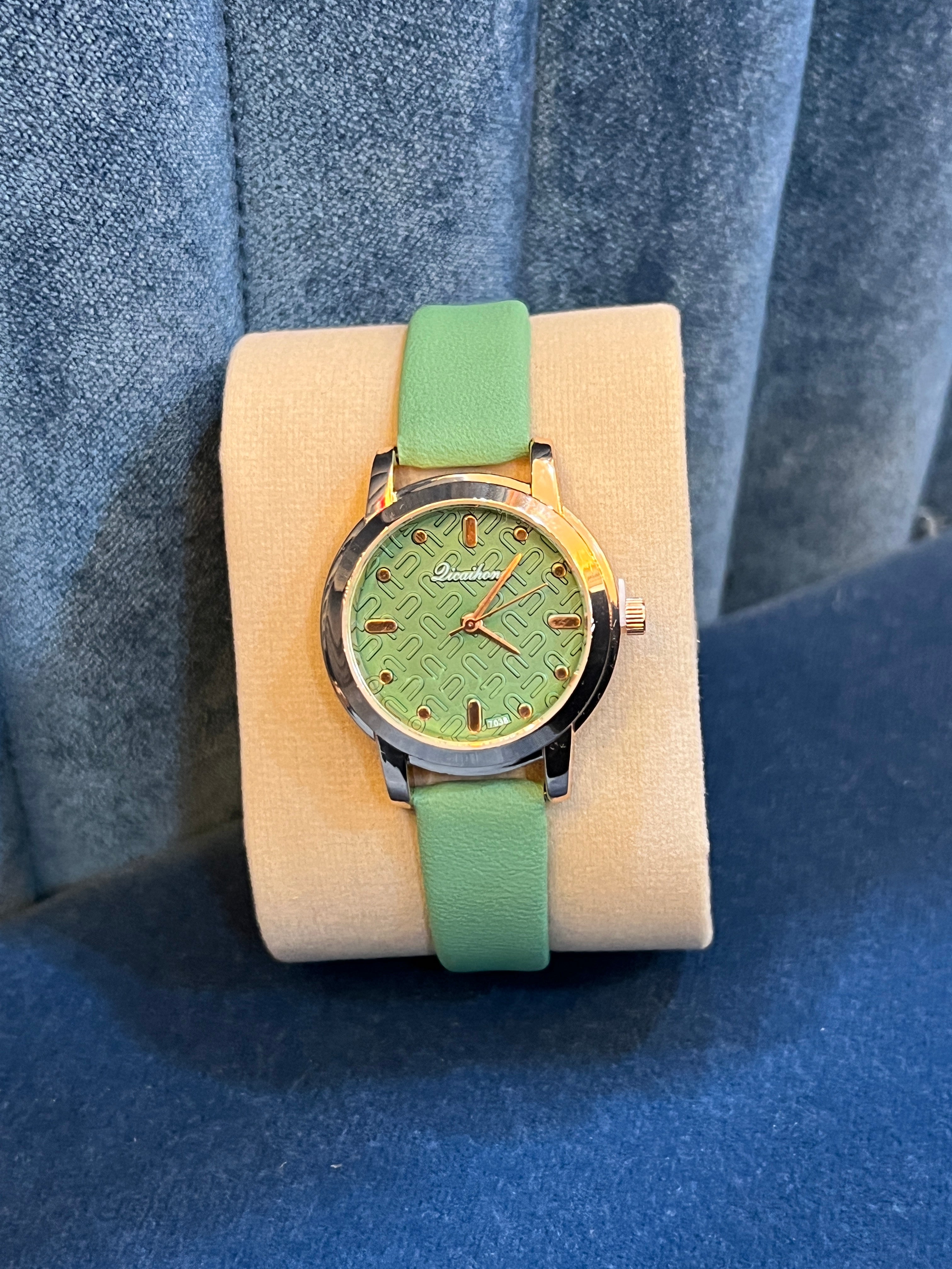 Luxury Women’s Watch LWW 919 green