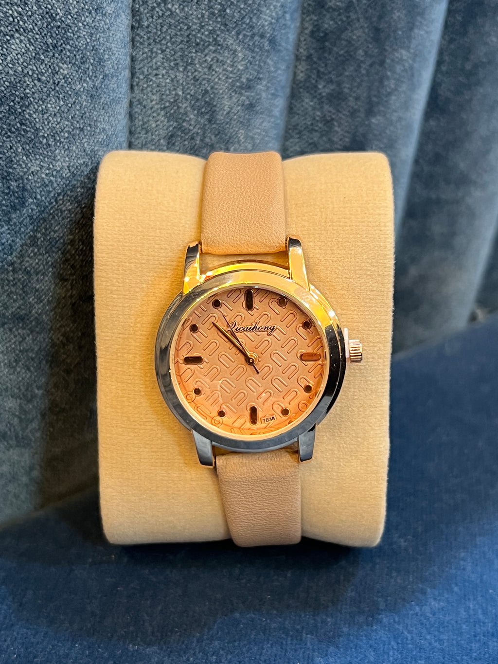 Luxury Women’s Watch LWW 920 PINK