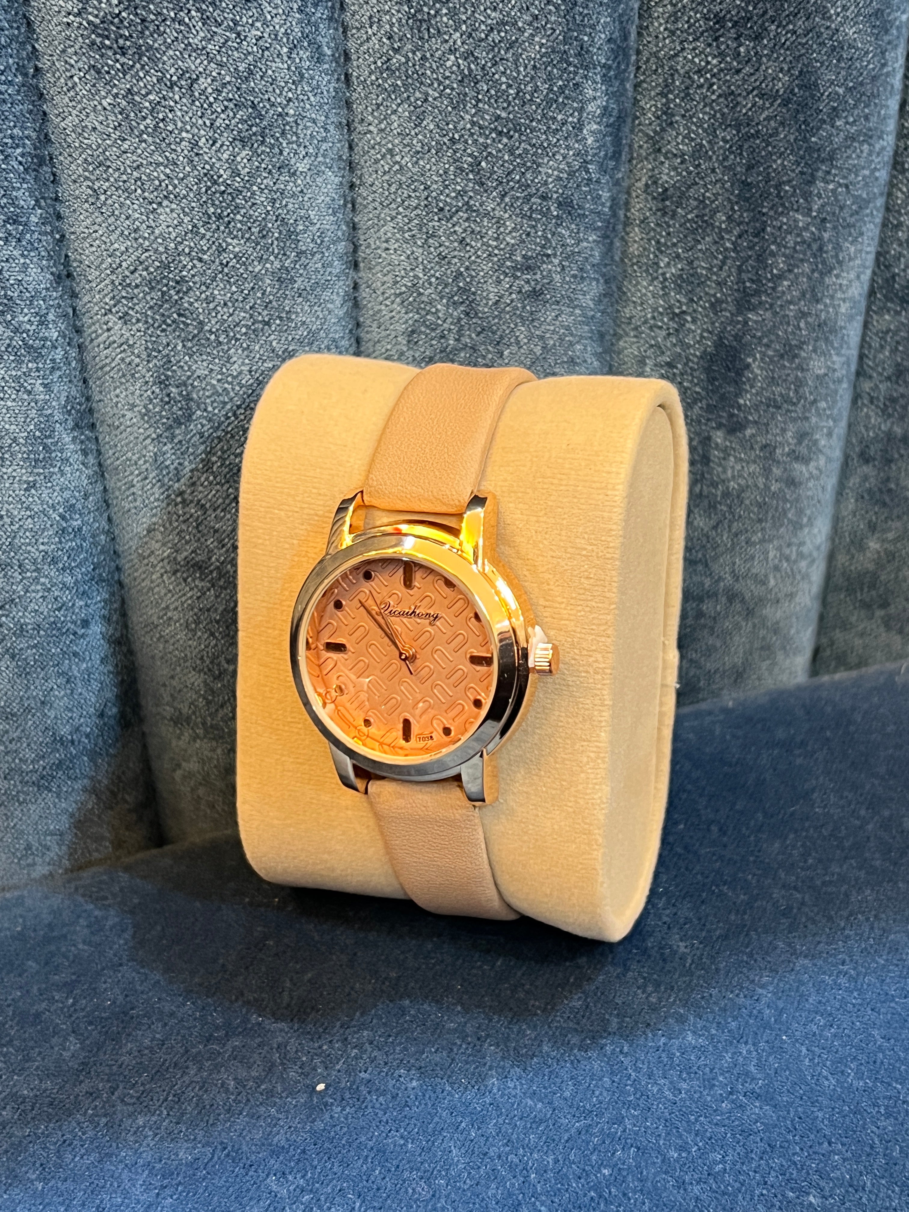 Luxury Women’s Watch LWW 920 PINK