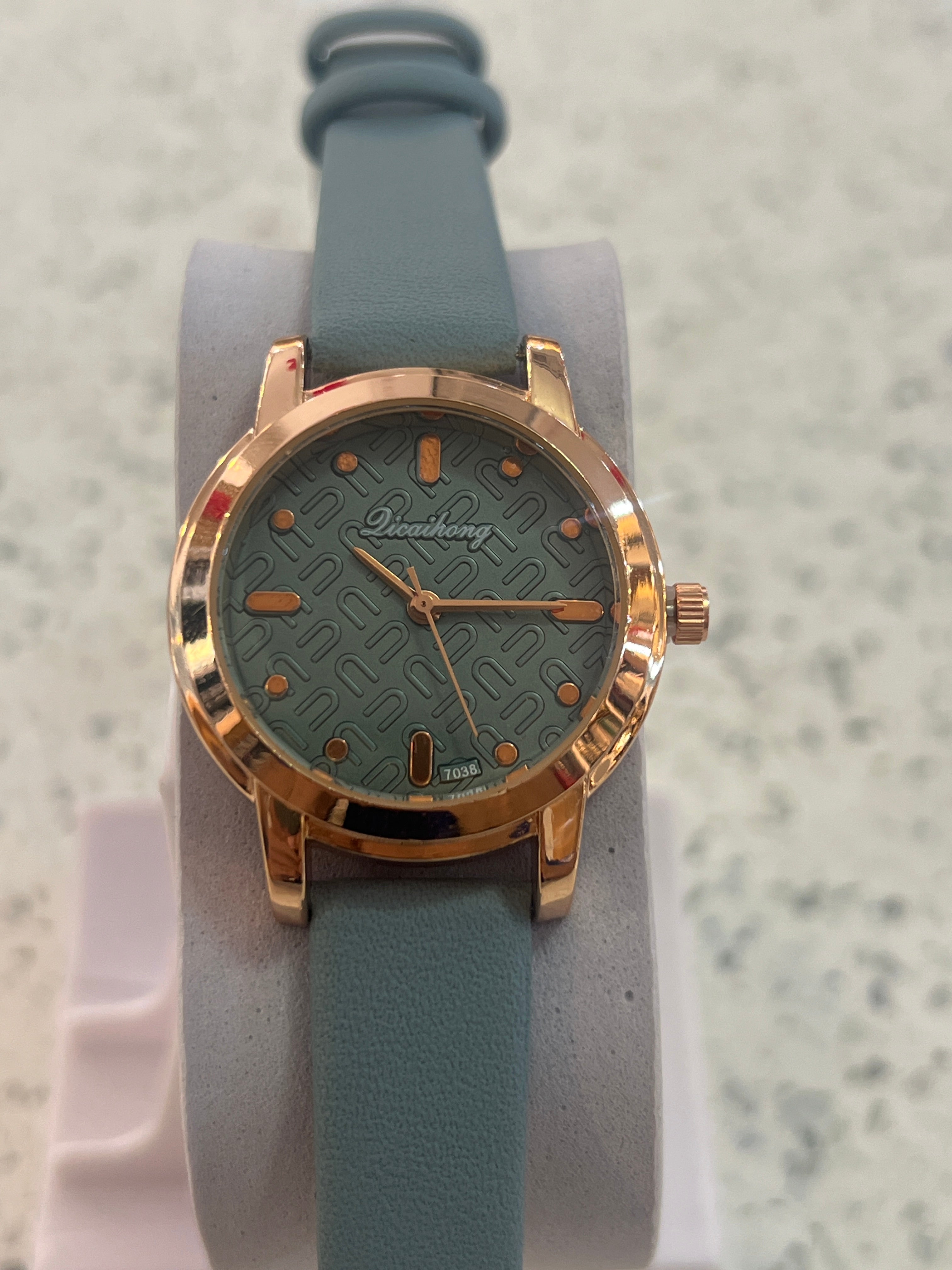 LW65 Ladies Leather Strap Watch