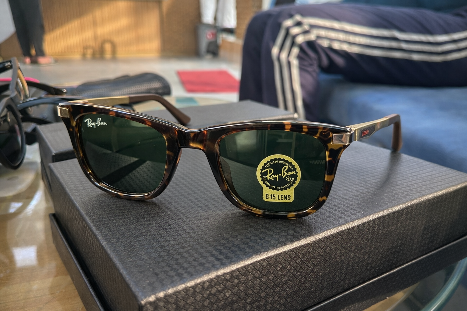 R-B Classic Wayfarer Style Sunglasses bkon891