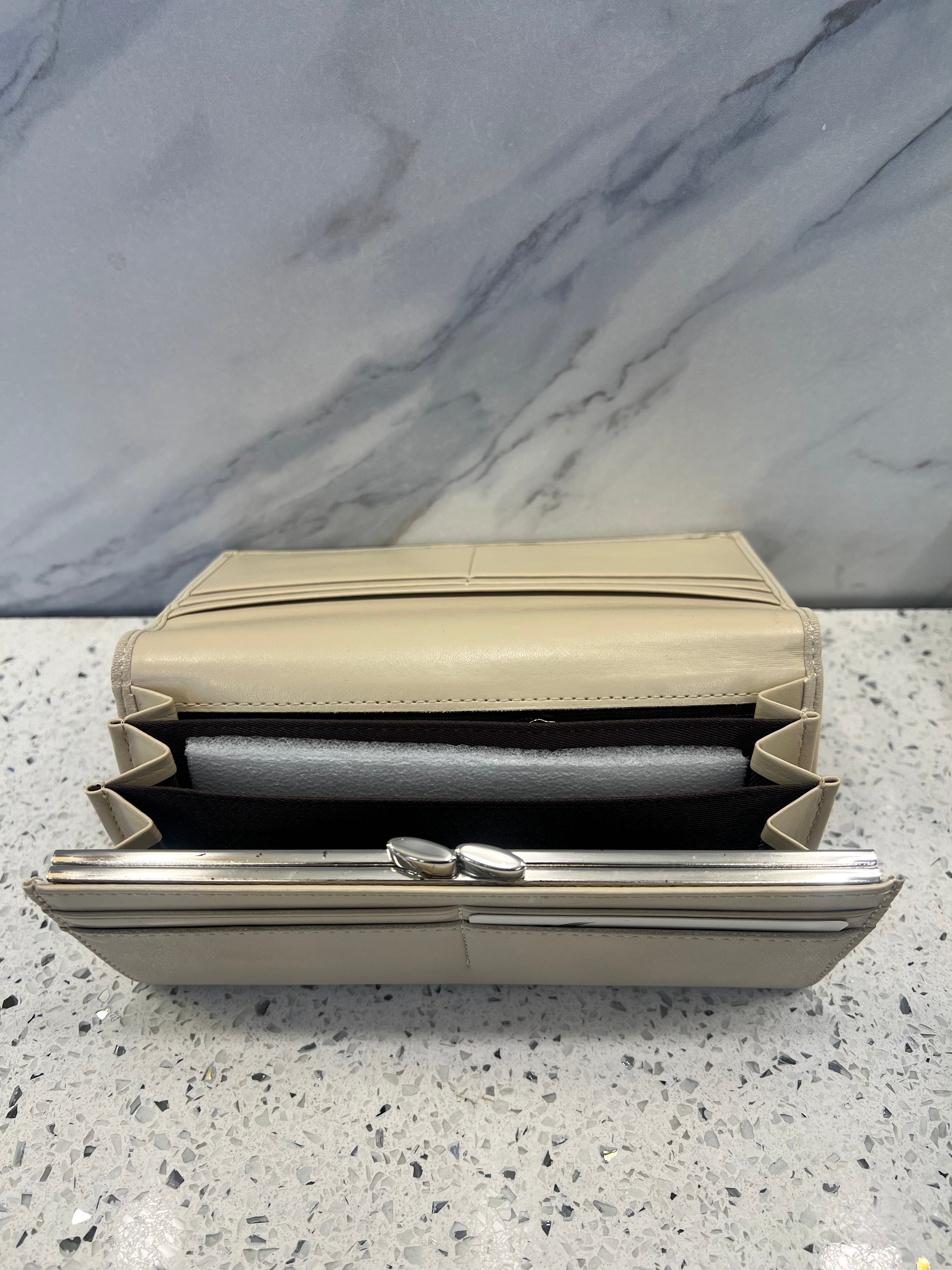 Emerald Charm Wallet-LB04