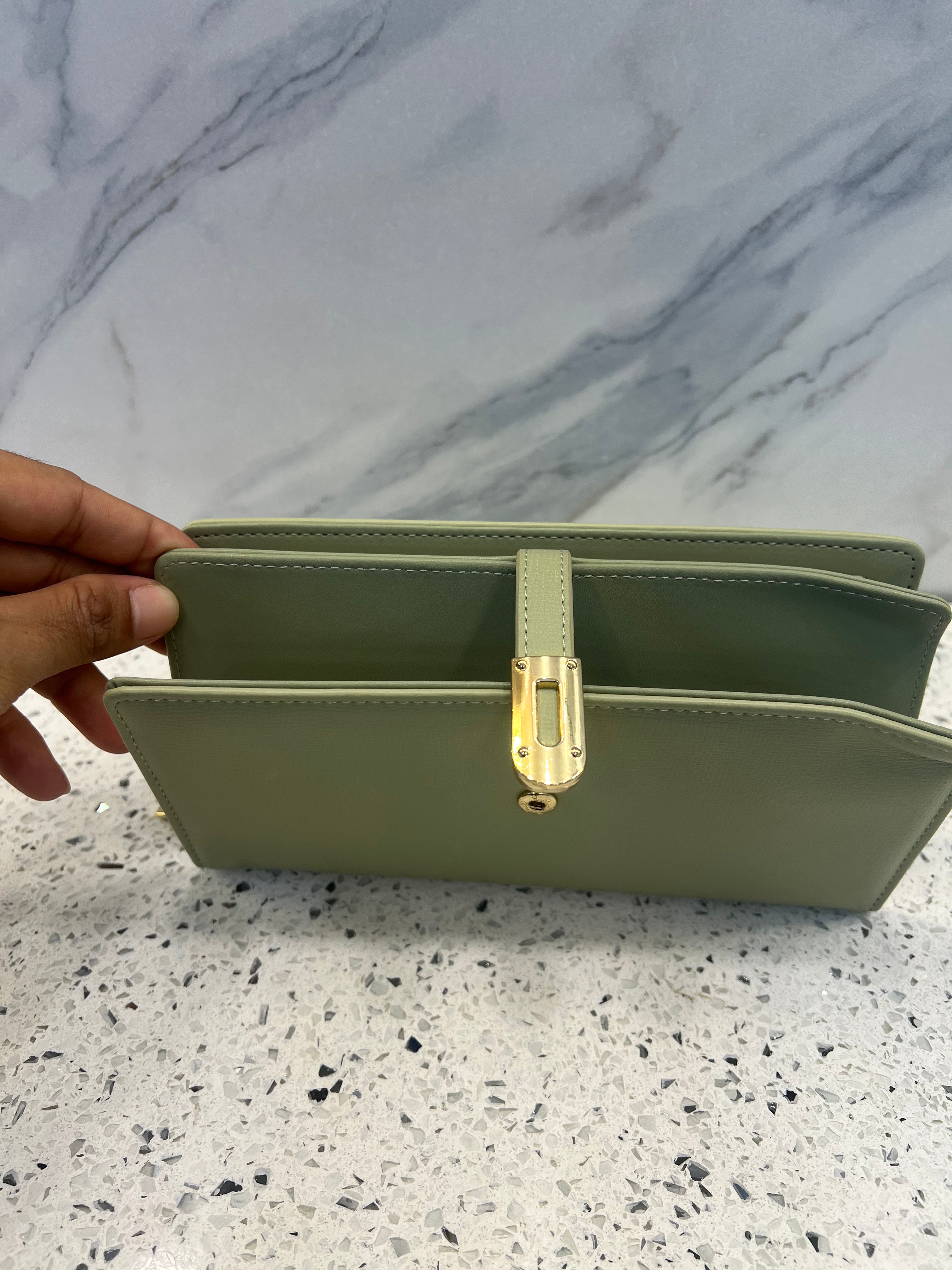 Signature Flap Wallet-LB08