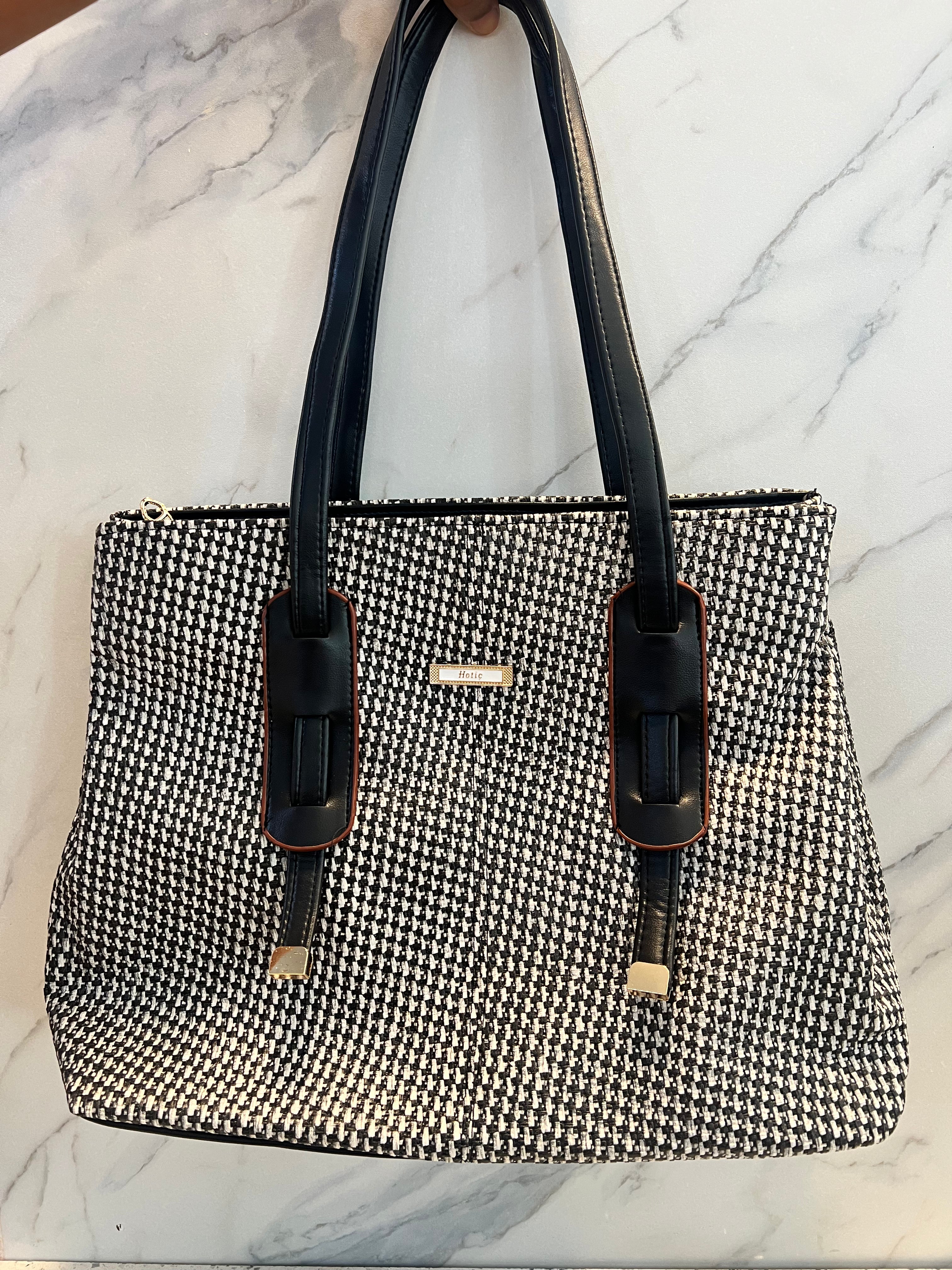 Signature Woven Tote-LB19
