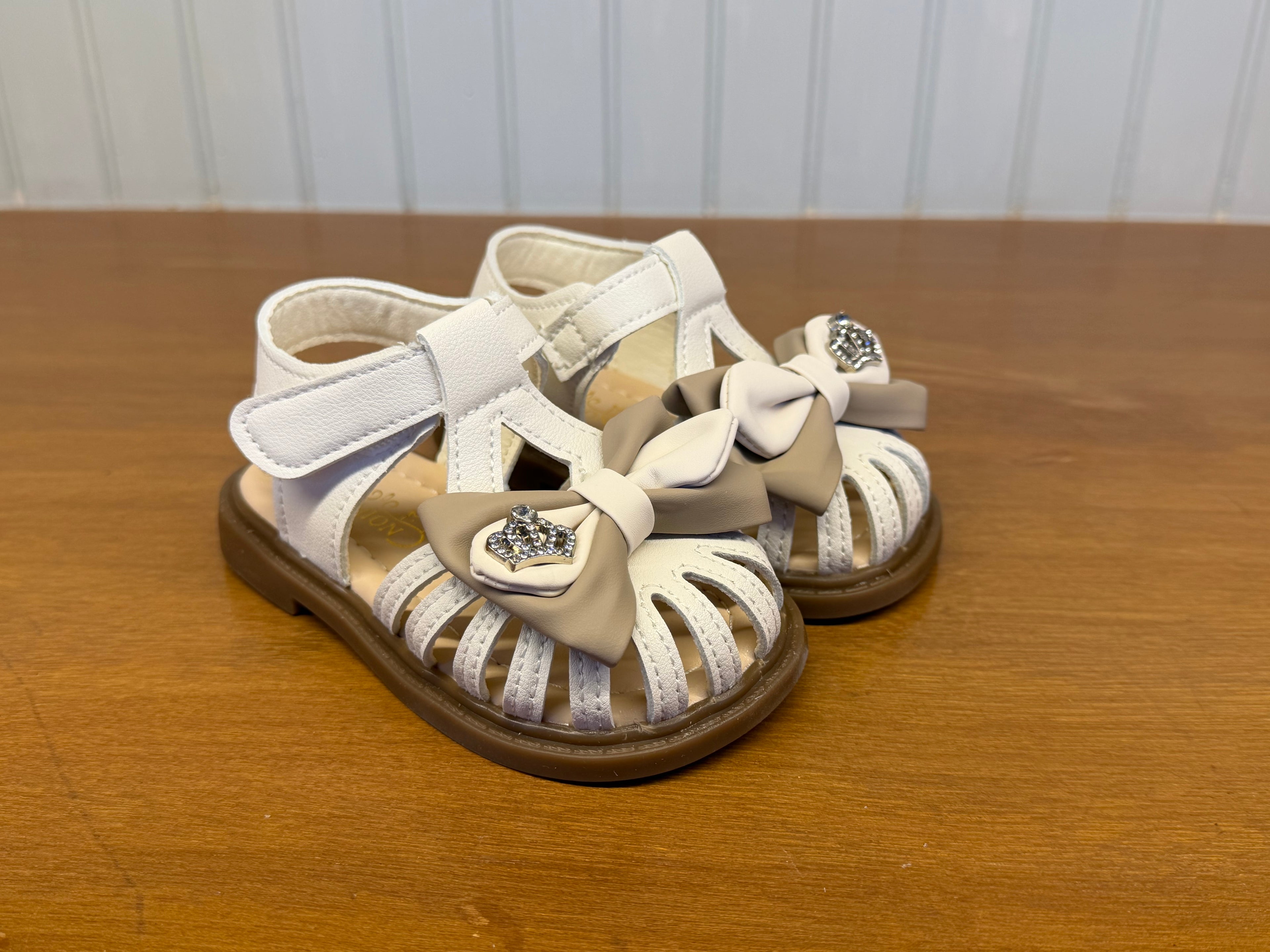Elegant Bow Design Girls Sandal 338 WH