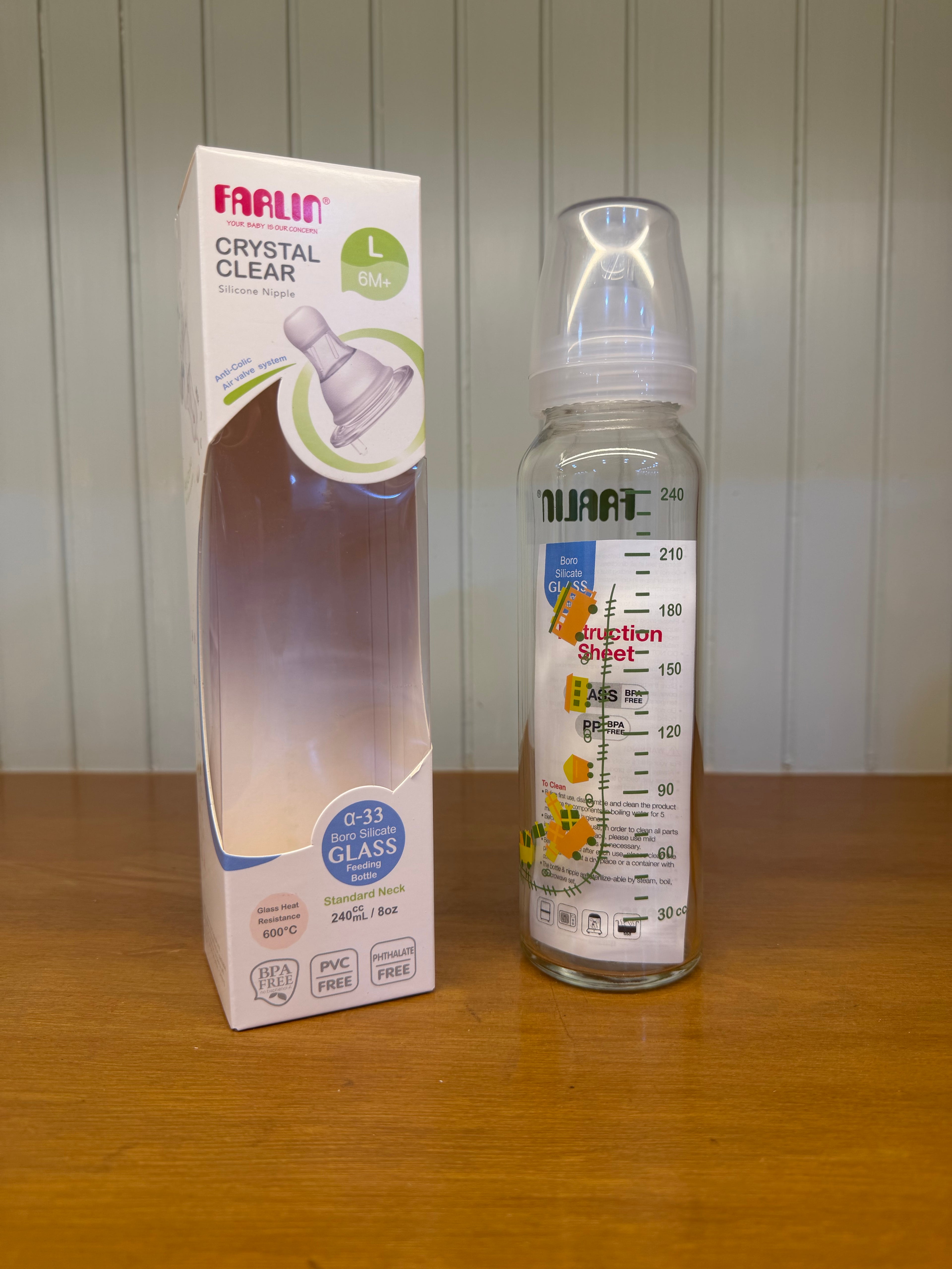 Farlin Glass Feeding Bottle 240ml/8oz -C1013