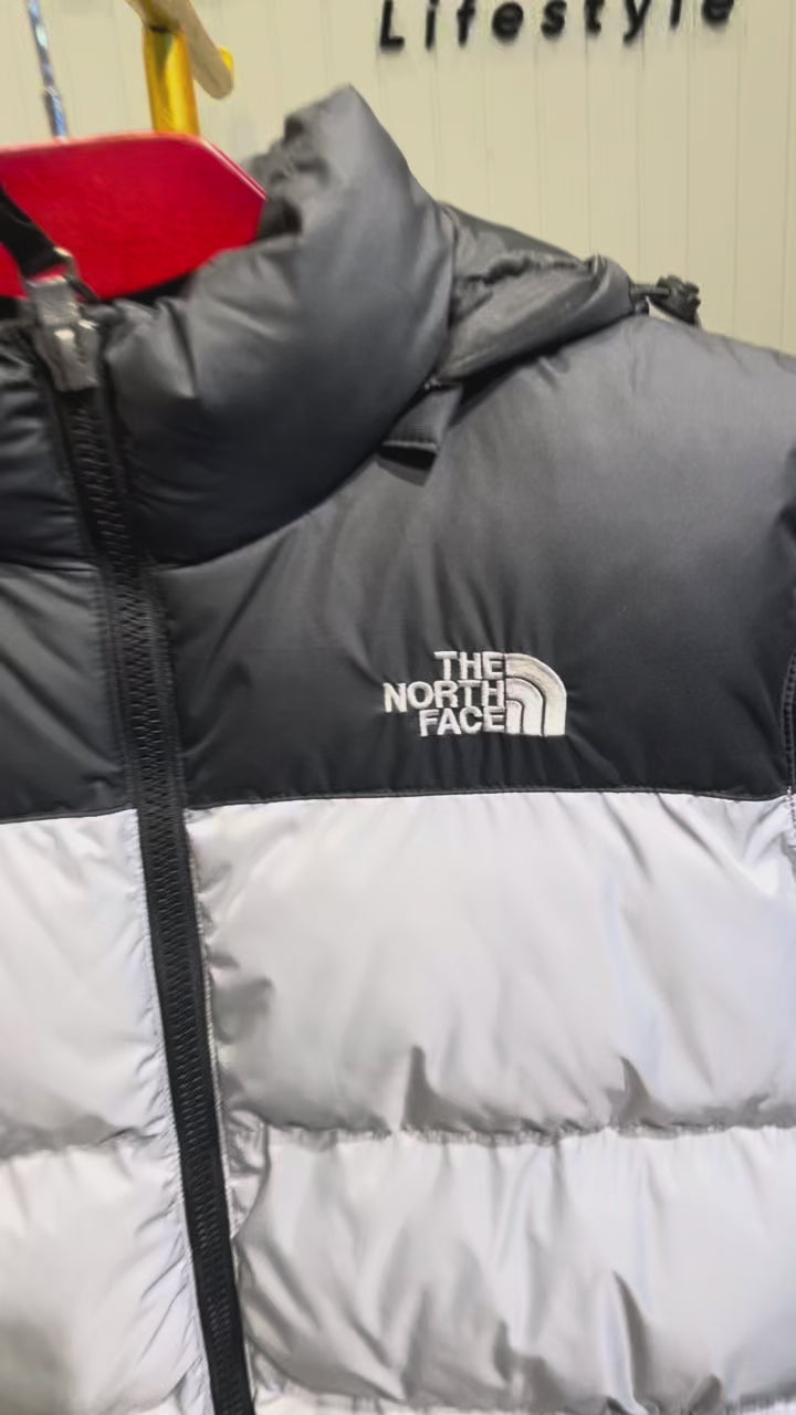 TNF Puffer Vest – Off White
