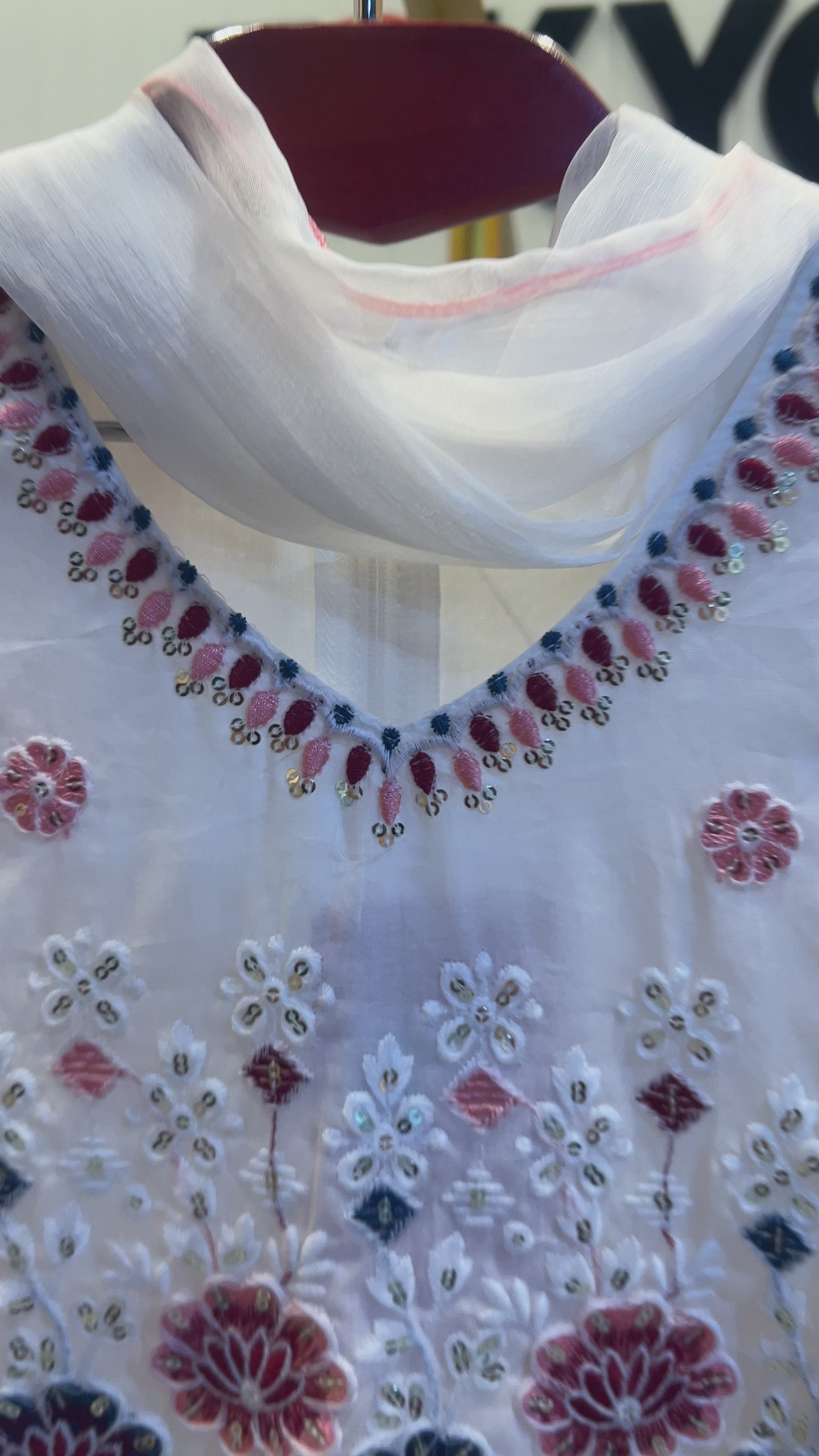 Floral Embroidered White Ethnic Kurti 039