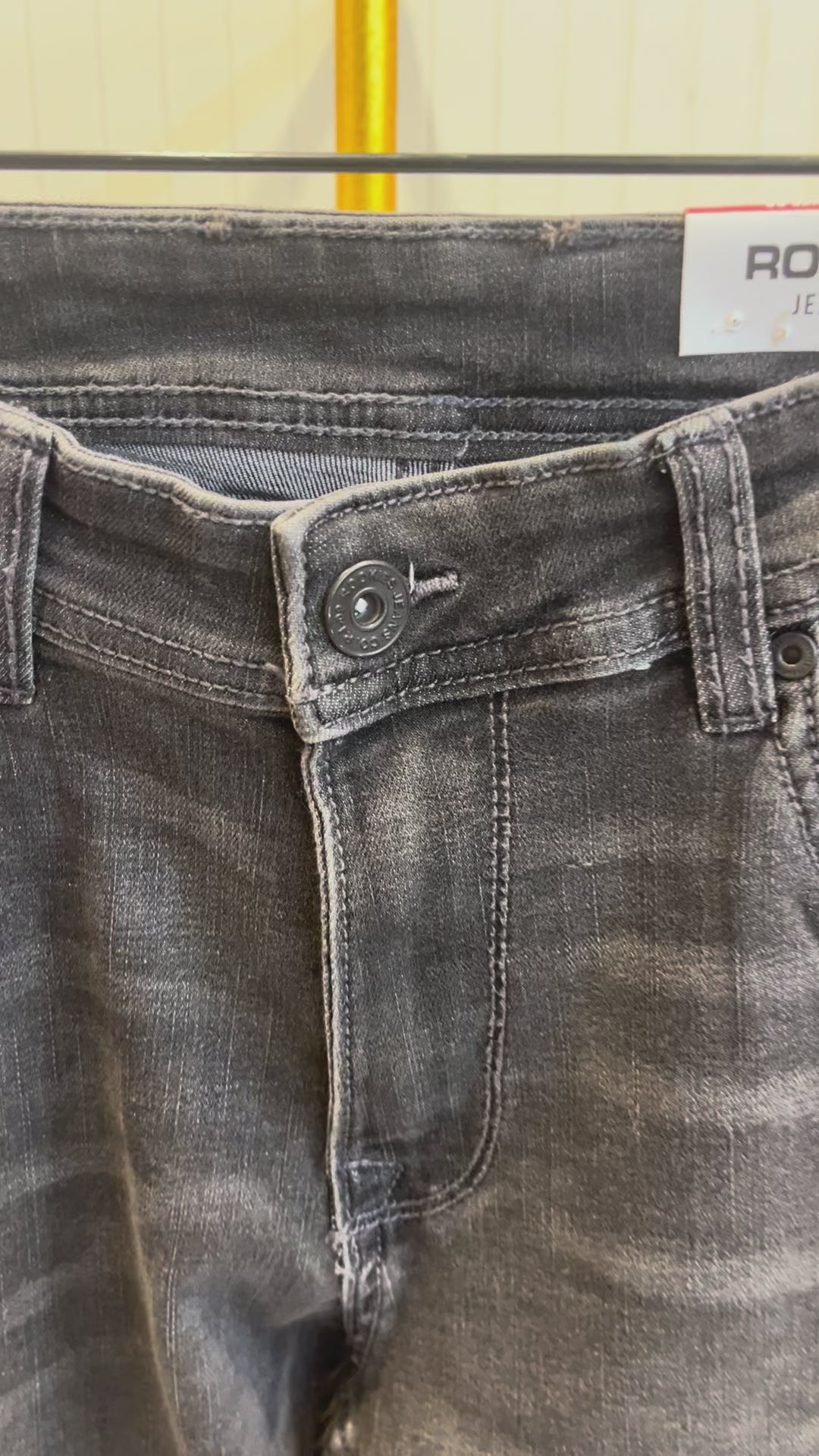 Grey 5 Pocket Mid-Rise Slim Straight Fit Classic Stretch Jeans RJ6416