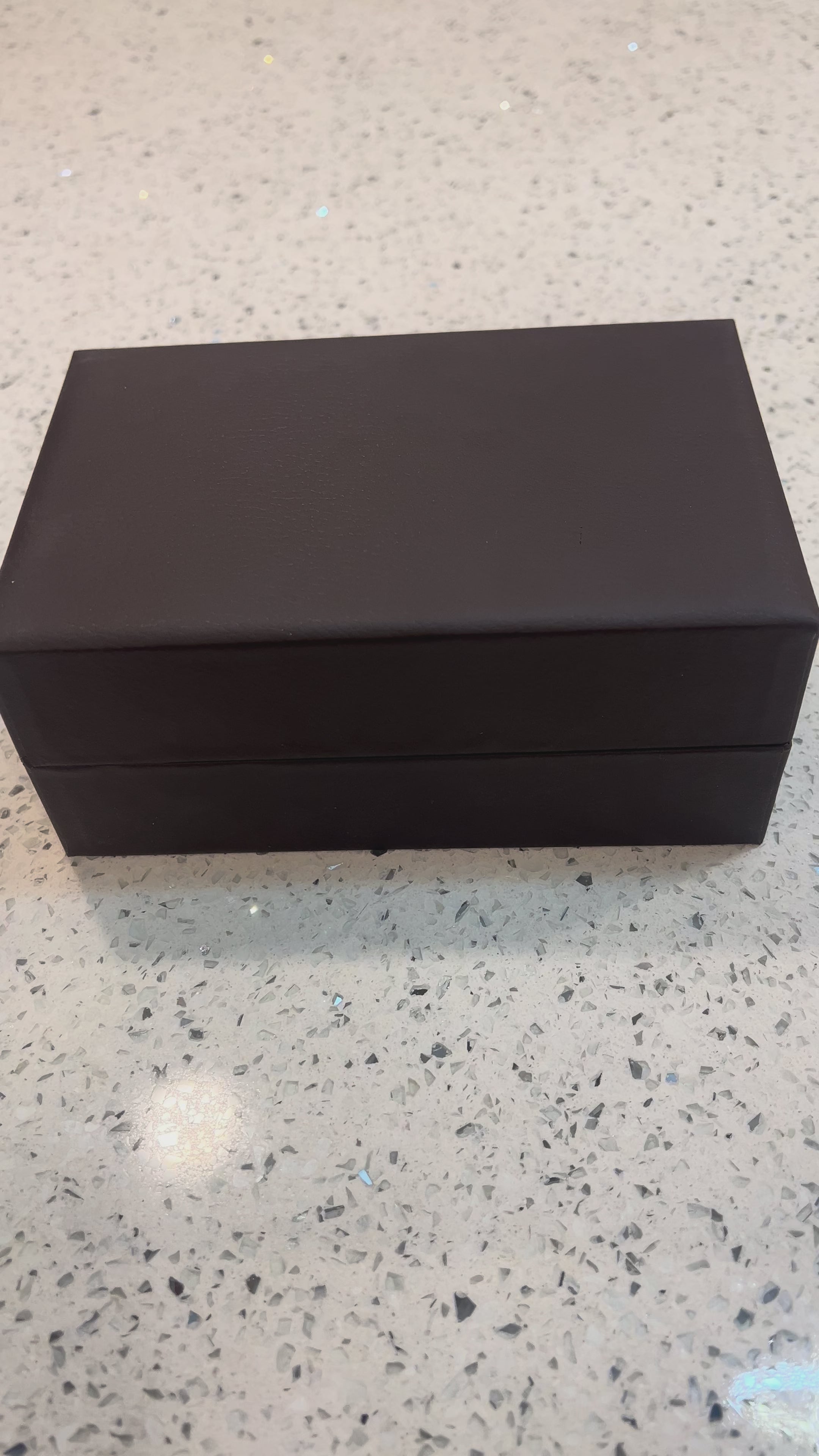 Luxury Gold Crystal Women’s Watch & Bracelet Gift Set BLKH42