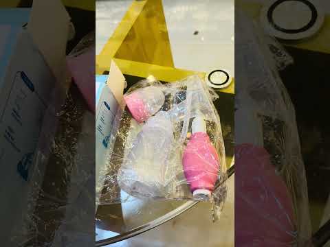Apple Bear Manual Breast Pump with Bottle