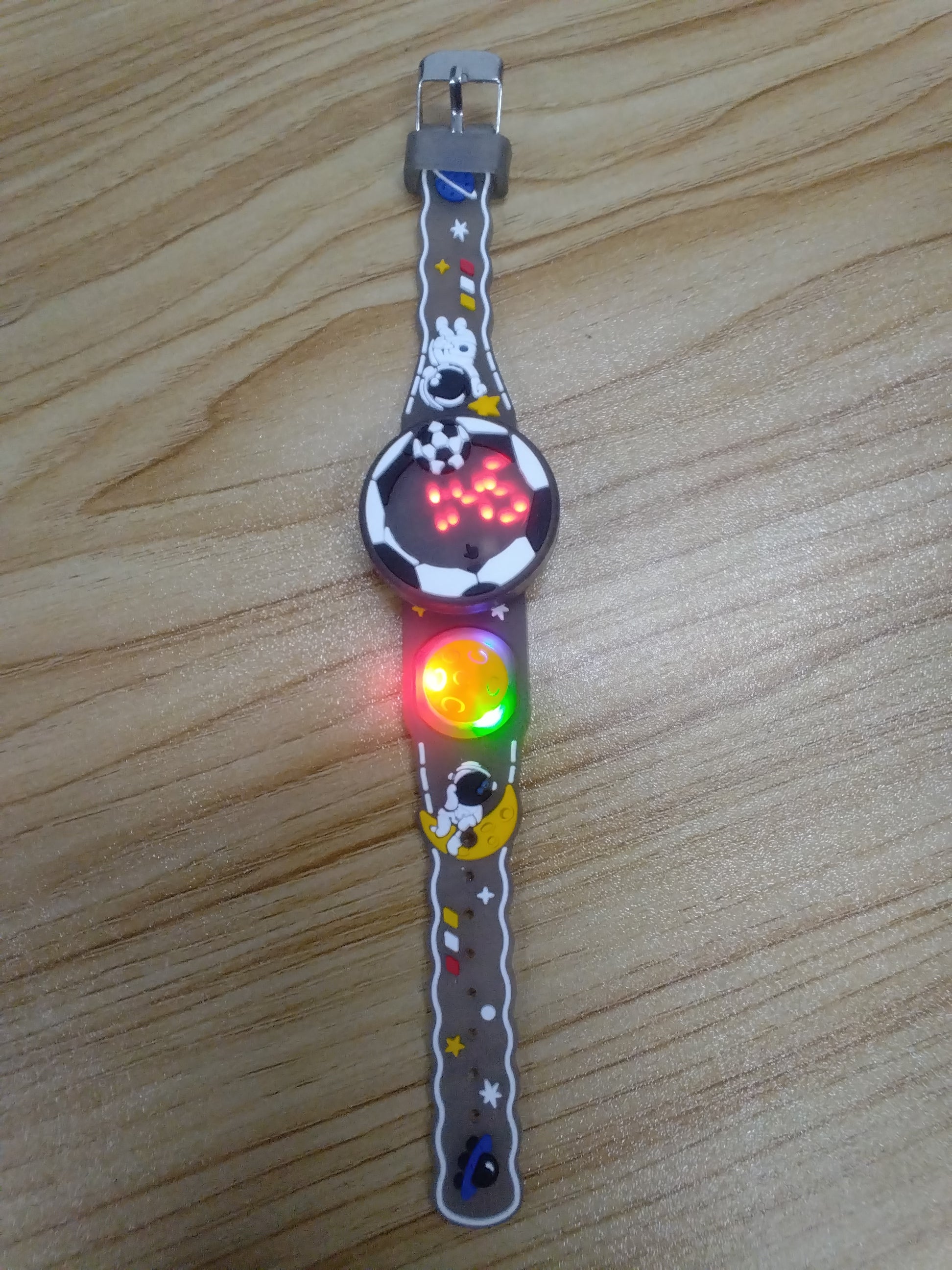 KW16 Kids Cartoon Silicone Strap Watch