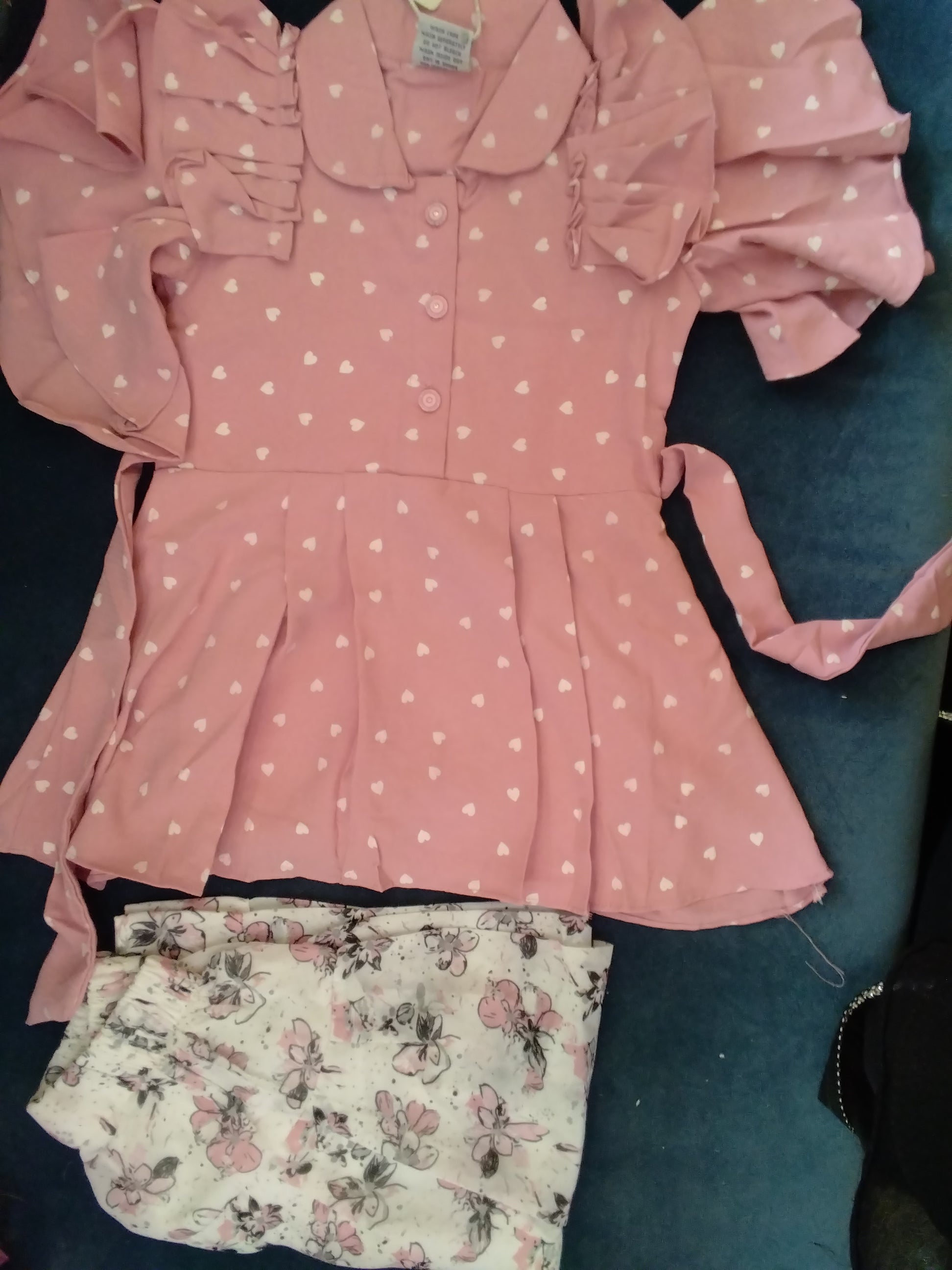 Baby Girls Heart Print Top & Floral Bottom 2-Piece Set..151.