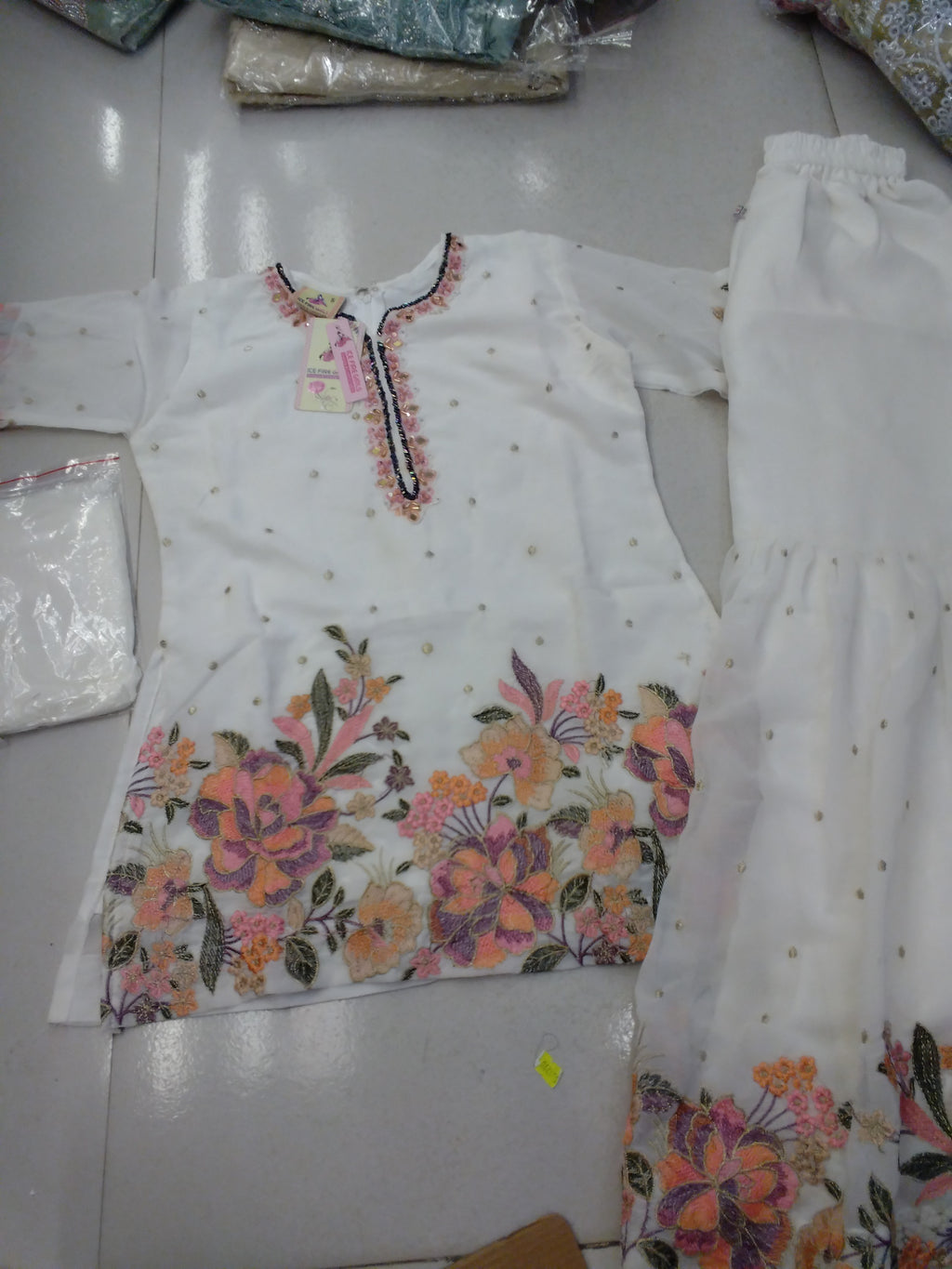 Girls Embroidered Kurta & Palazzo Set 044