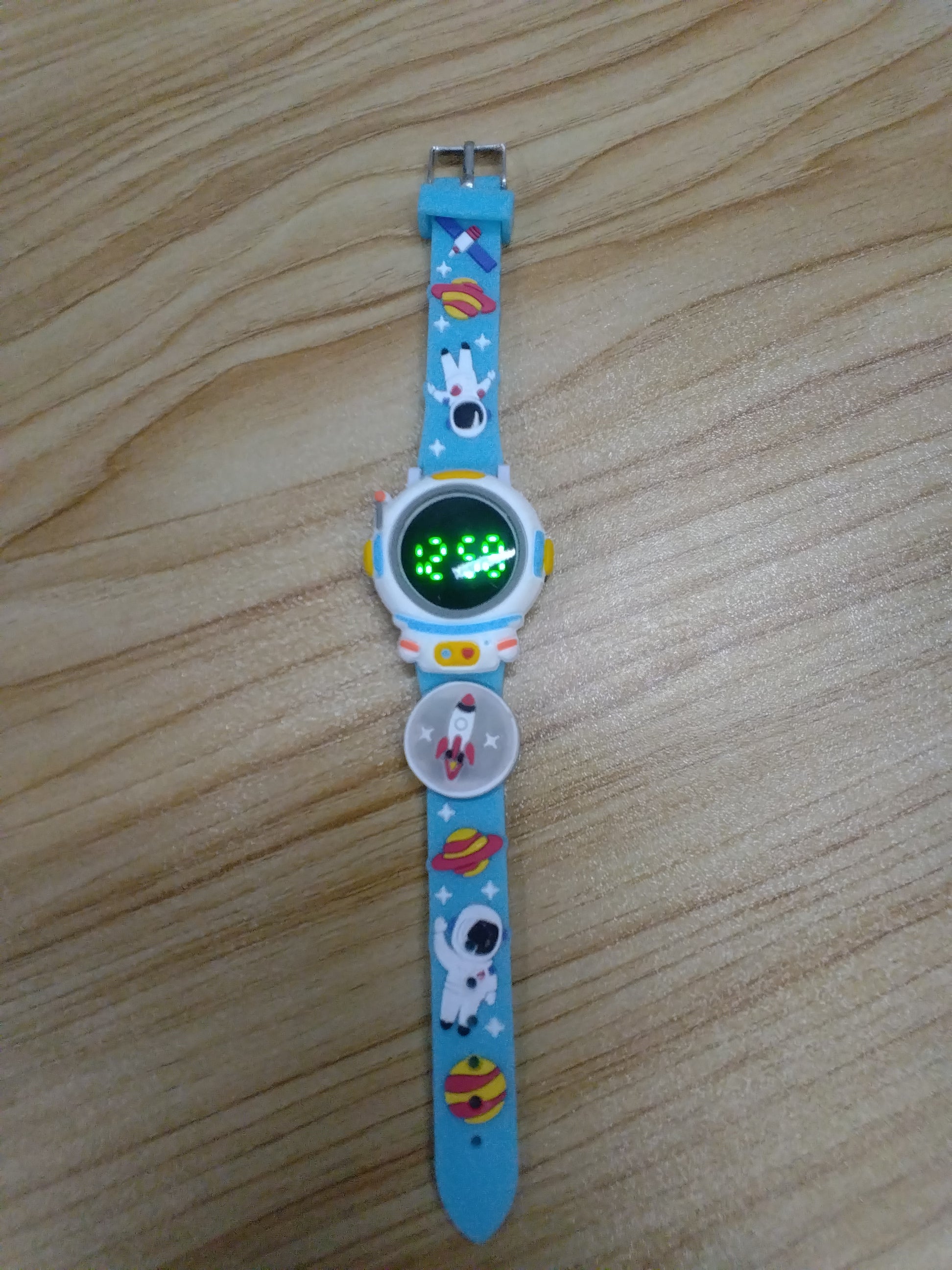 KW15 Kids Cartoon Silicone Strap Watch
