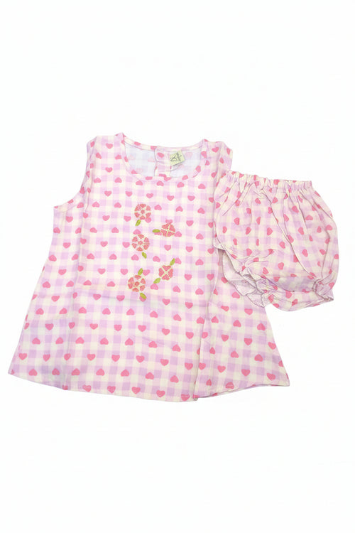 Baby Girl Embroidered Sleeveless Top & Shorts Set – Heart Print Cotton Outfit 106
