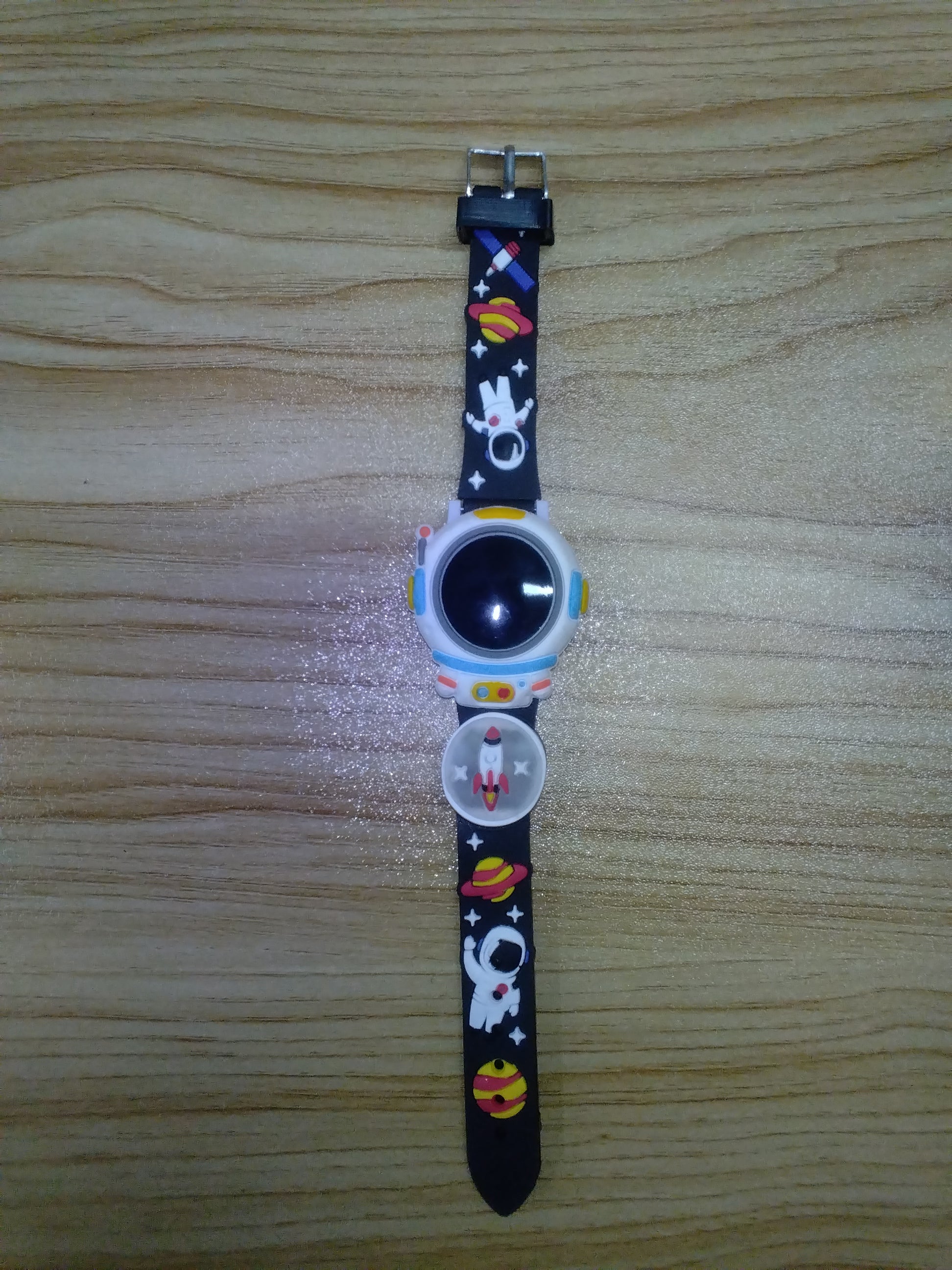 KW06 Kids Cartoon Silicone Strap Watch