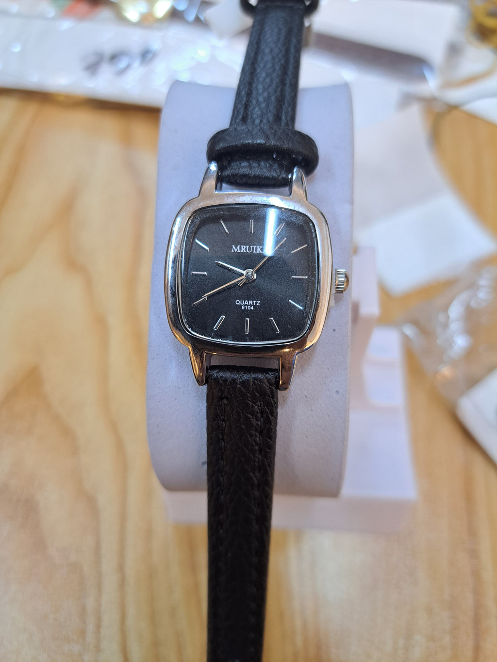 LW 123 MRUIKA Elegant Ladies Leather Strap